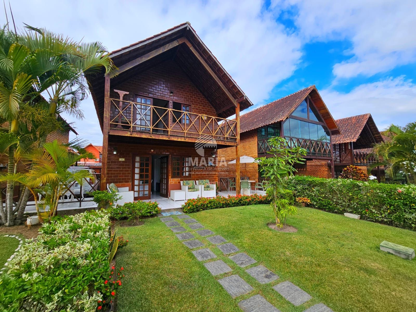 Chalé de condomínio com 04 suítes à venda em Gravatá/PE!