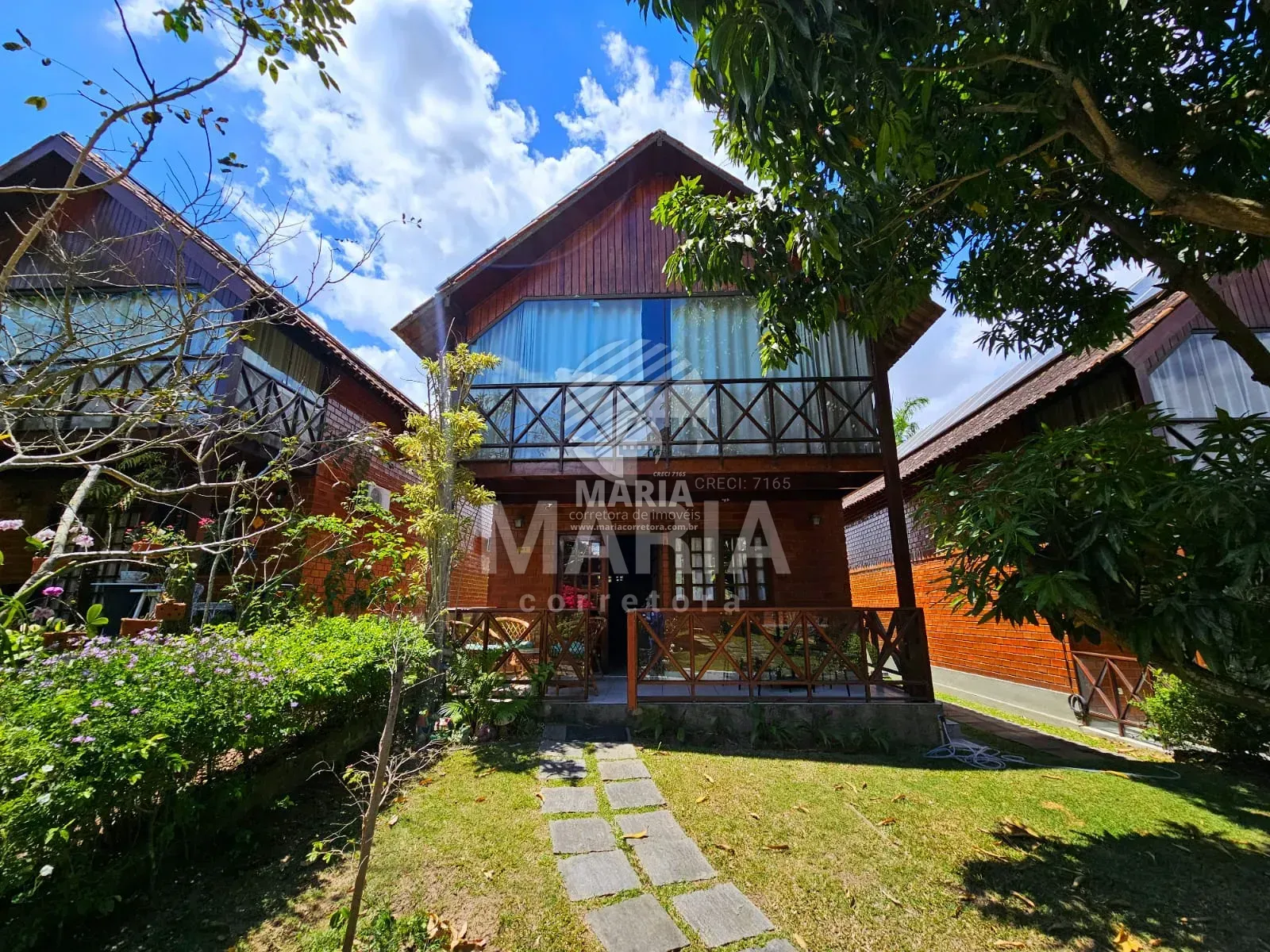 Casa de condomínio com 05 quartos para locação em Gravatá/PE!