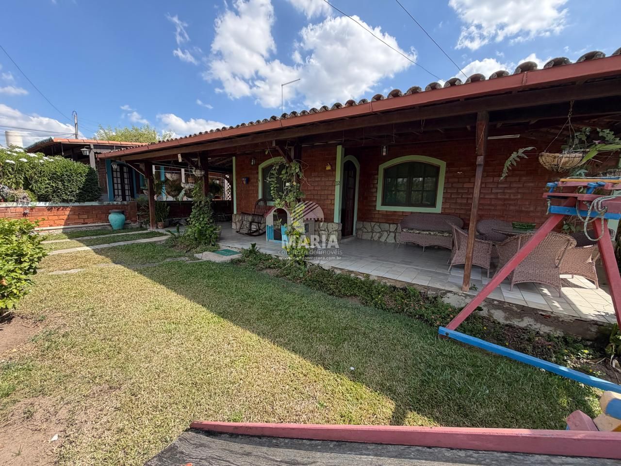 Casa dentro de condomínio com 06 quartos à venda em Gravatá/PE!