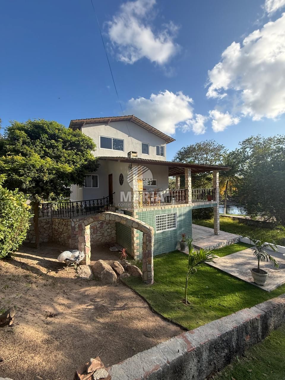 Casa de condomínio com 06 quartos e excelente vista à venda em Gravatá/PE!