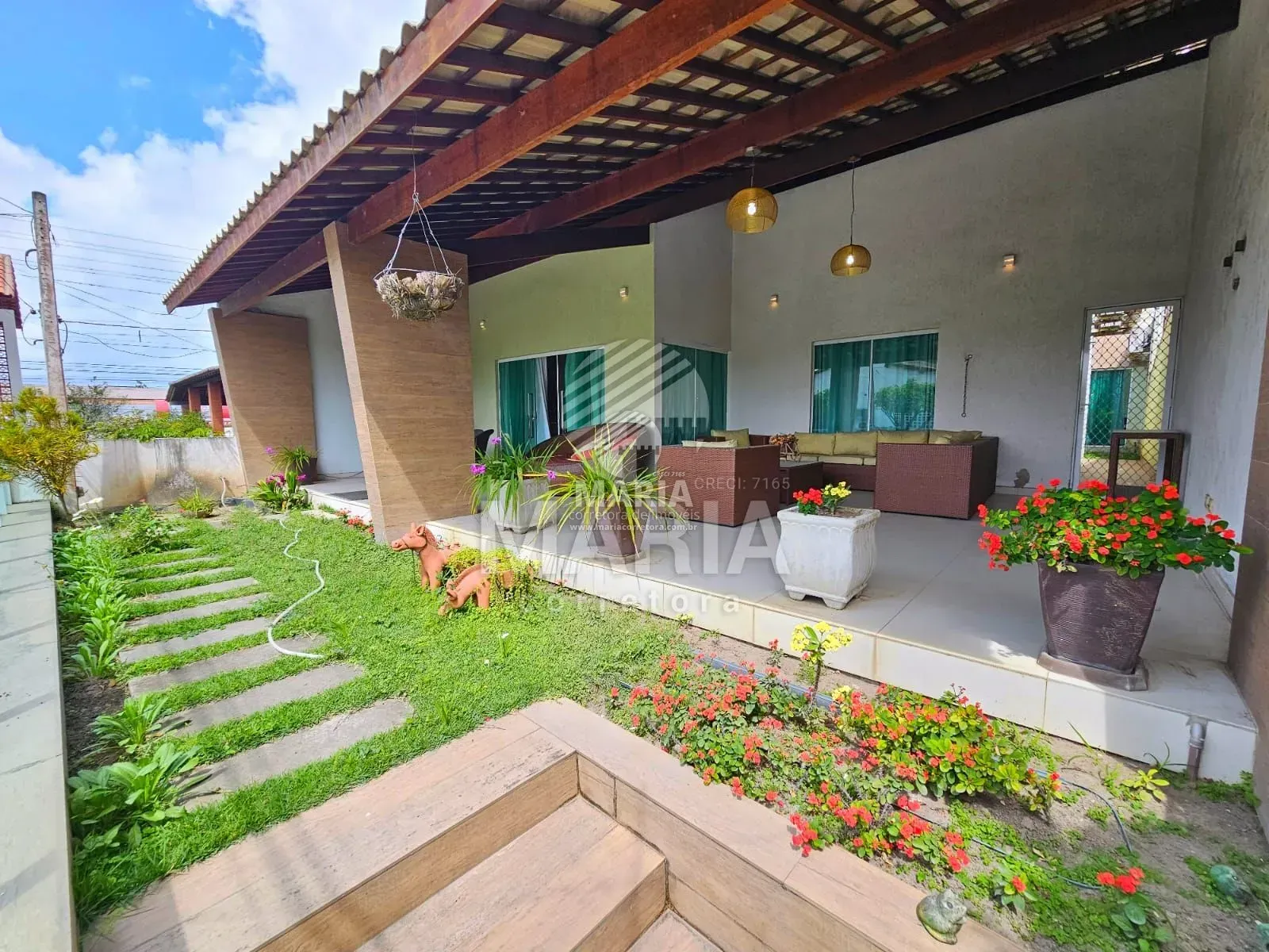 Casa em condomínio fechado com 6 quartos para locação anual em Gravatá/PE!