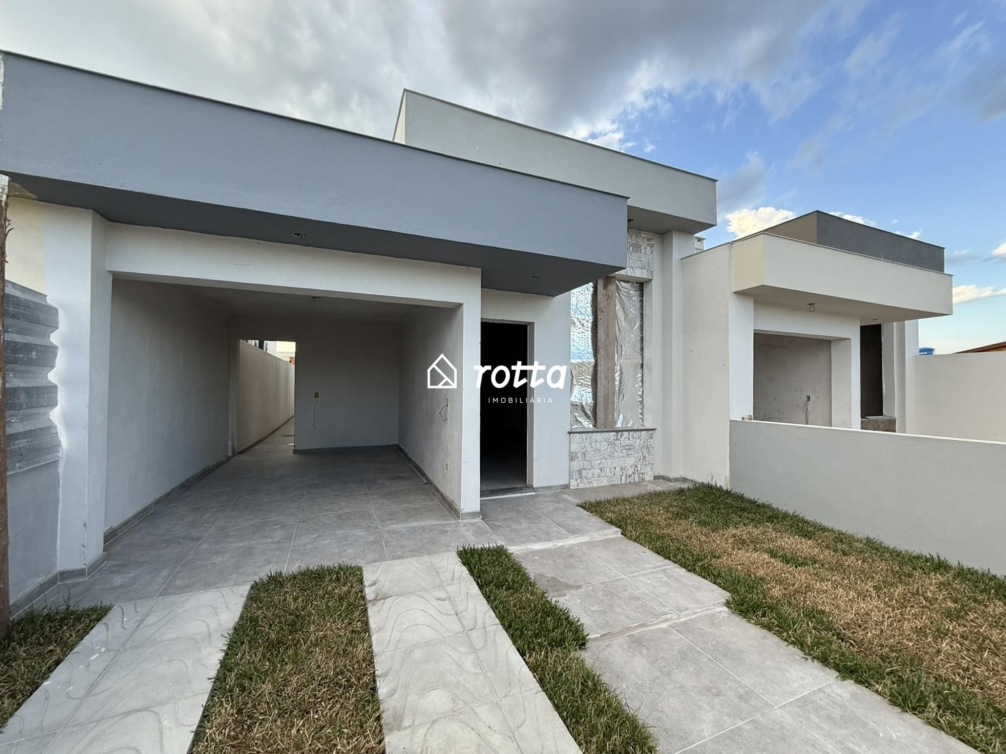 Casa Nova em Rua Pavimentada no Posto 5, Cassino