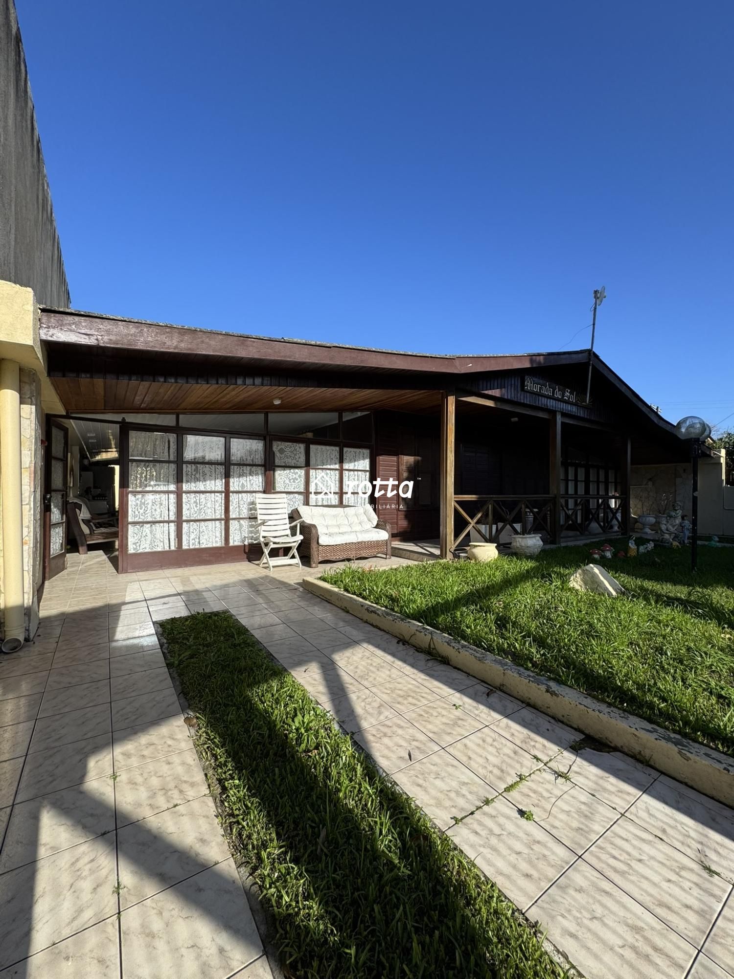 Casa com Piscina e Terreno Amplo em Excelente Localização na Praia do Cassino!