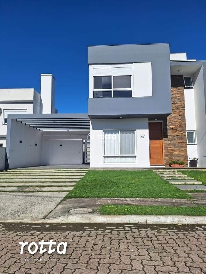 Sobrado de 3 Dormitórios Sendo Uma Suíte no Parque do Lago, Cassino