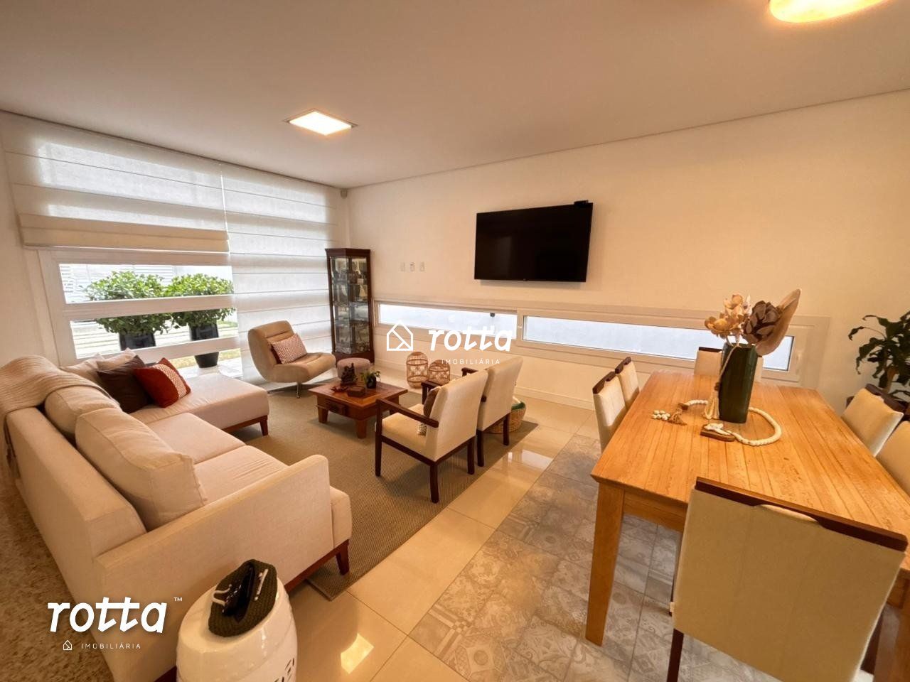 Casa de 4 Dormitórios Alto Padrão no Green Village, Cassino