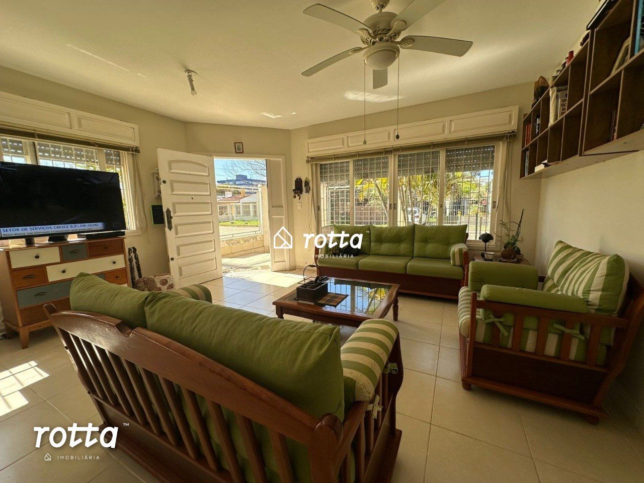 Casa de 3 Dormitórios e 1 Suíte, Próxima a Praia do Cassino!