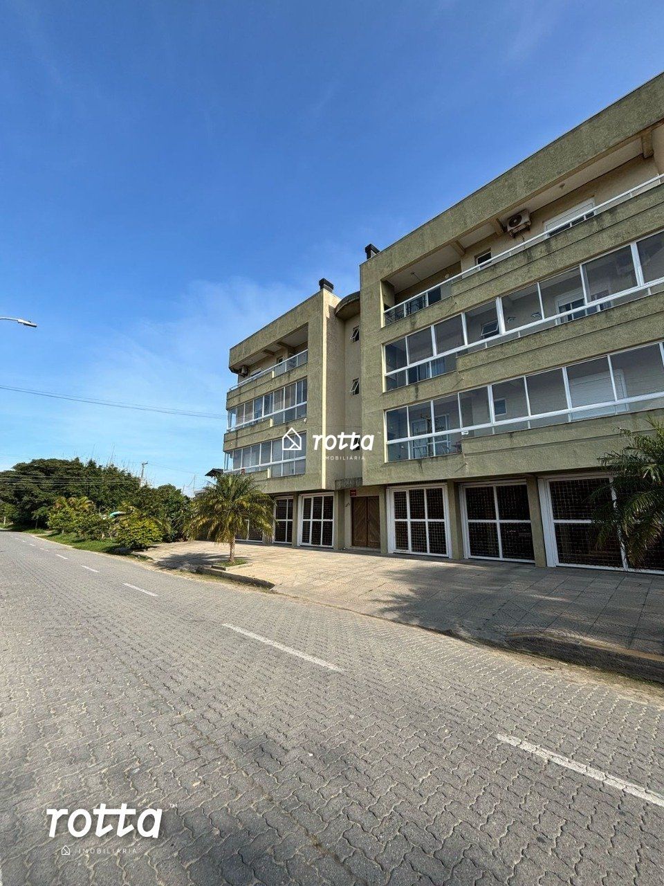 Apartamento 2 Quartos Perto da Avenida no Cassino, Rio Grande