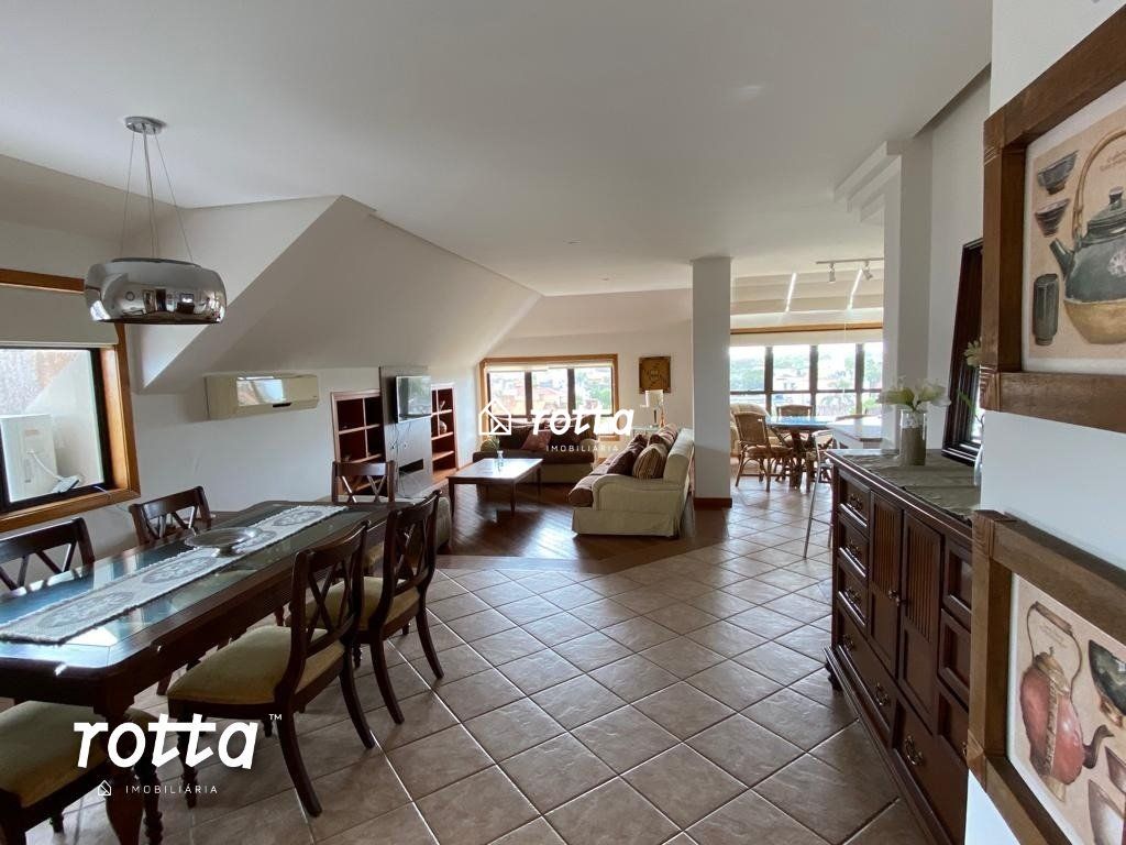 Cobertura com 4 Dormitórios, 2 Suítes e de frente para a Praia, Cassino