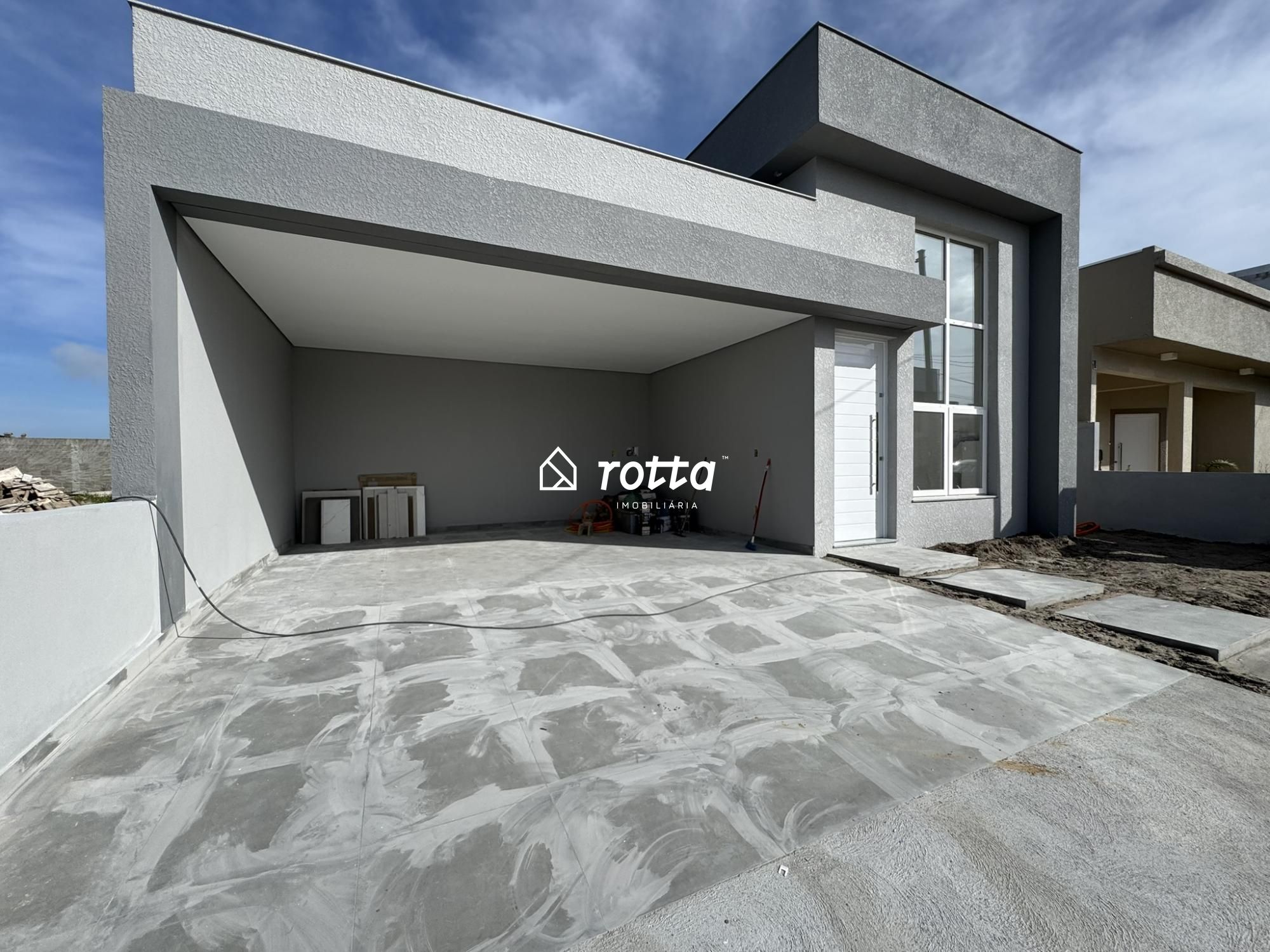 Casa com Lareira no Parque do Lago – Conforto e Elegância para Sua Família!