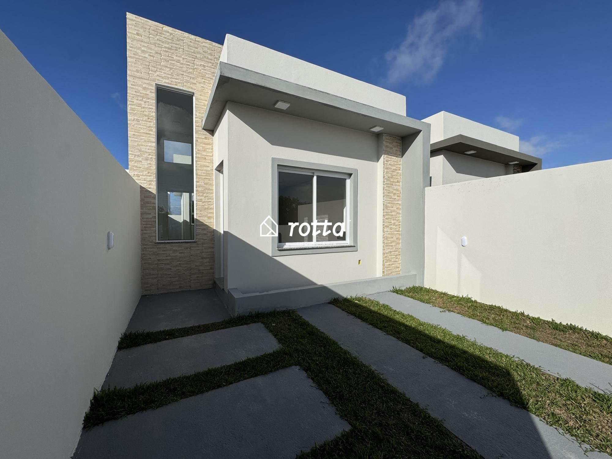 Casa com Lareira, Suíte e Excelente Padrão Construtivo na Praia do Cassino!