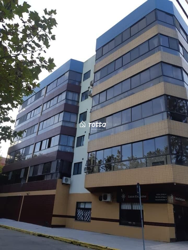 Apartamento com Sacada na Avenida – Localização Privilegiada no Cassino!