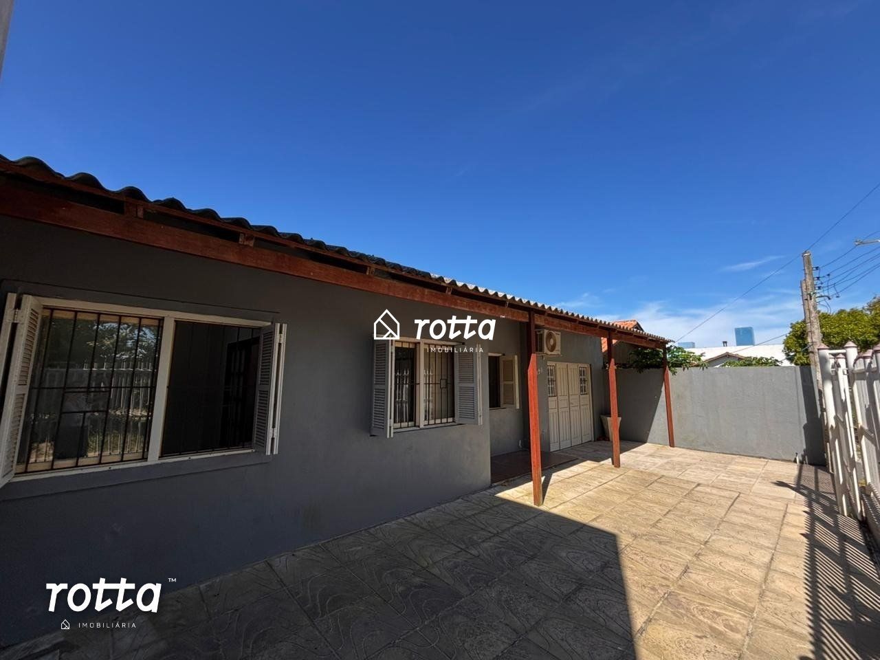 Casa de 2 Dormitórios Próximo a Fermoto no Cassino!