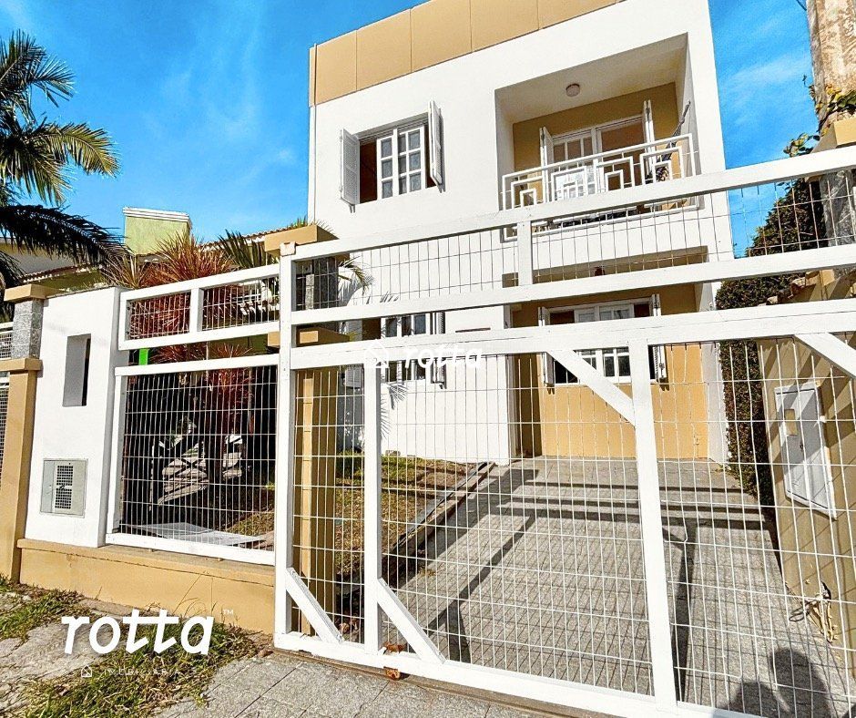 Sobrado de 3 dormitórios Perto da Avenida no Cassino - Rotta Imobiliária