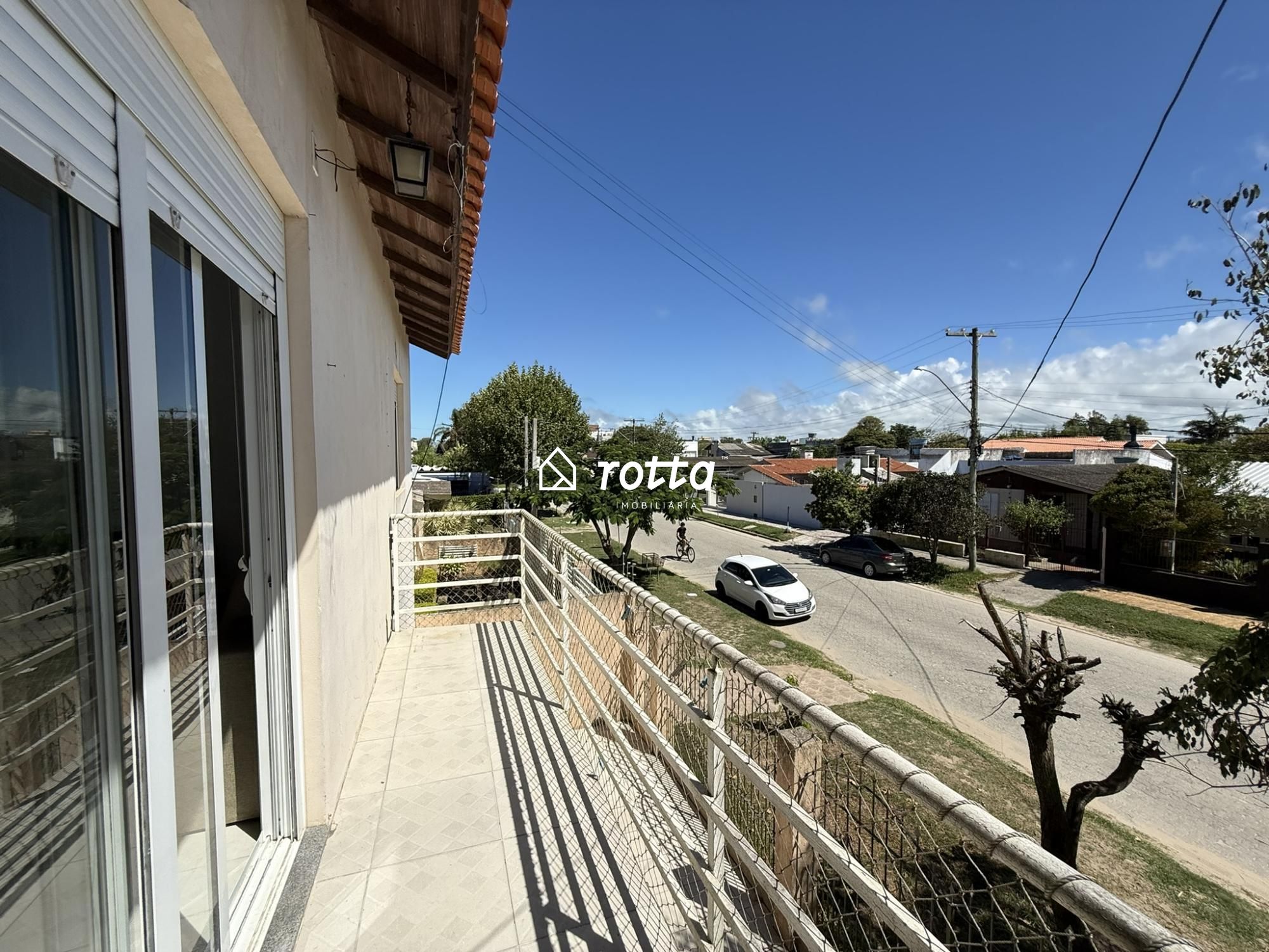 Apartamento com Sacada a 3 Quadras da Avenida Rio Grande – Cassino