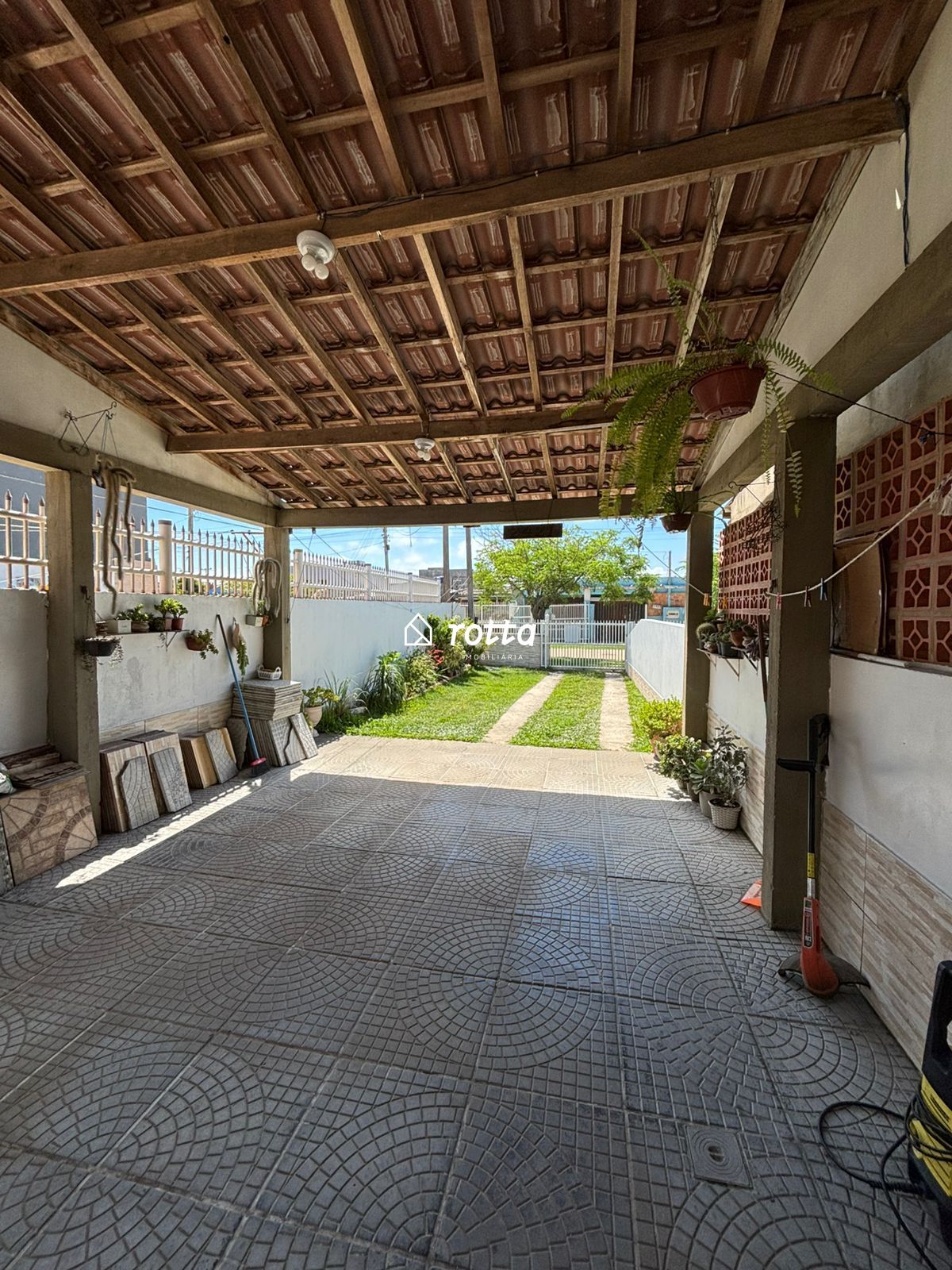 Casa Frente Norte para Viver com Mais Conforto e Luz Natural