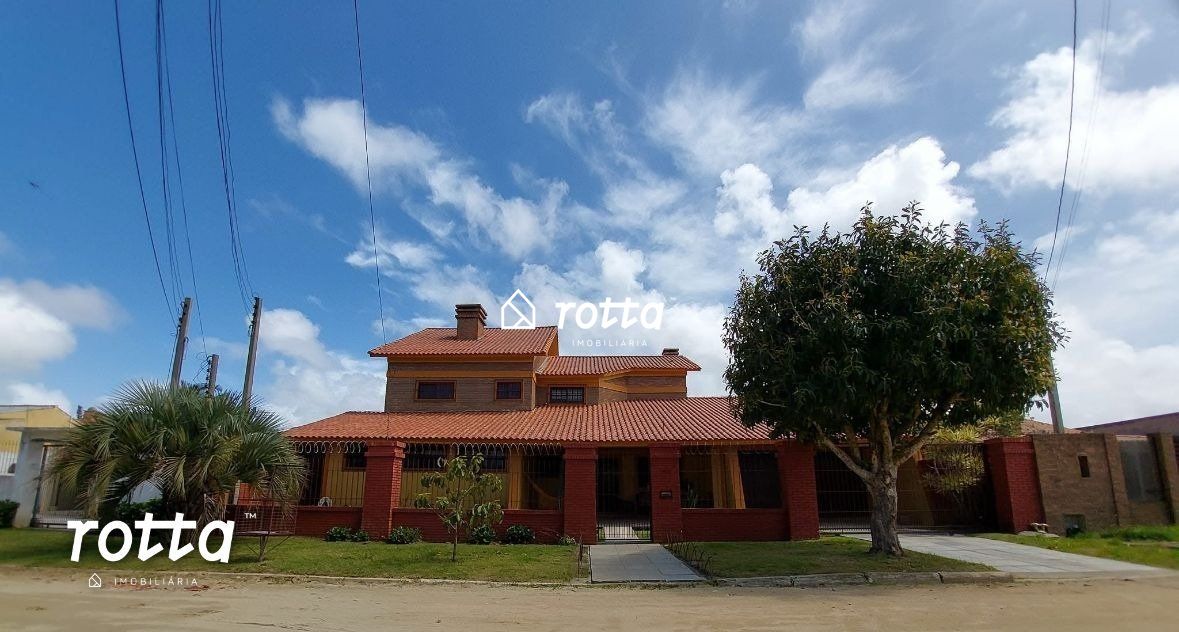 Casa com Piscina, Área Gourmet e Banheira de Hidromassagem no Cassino!