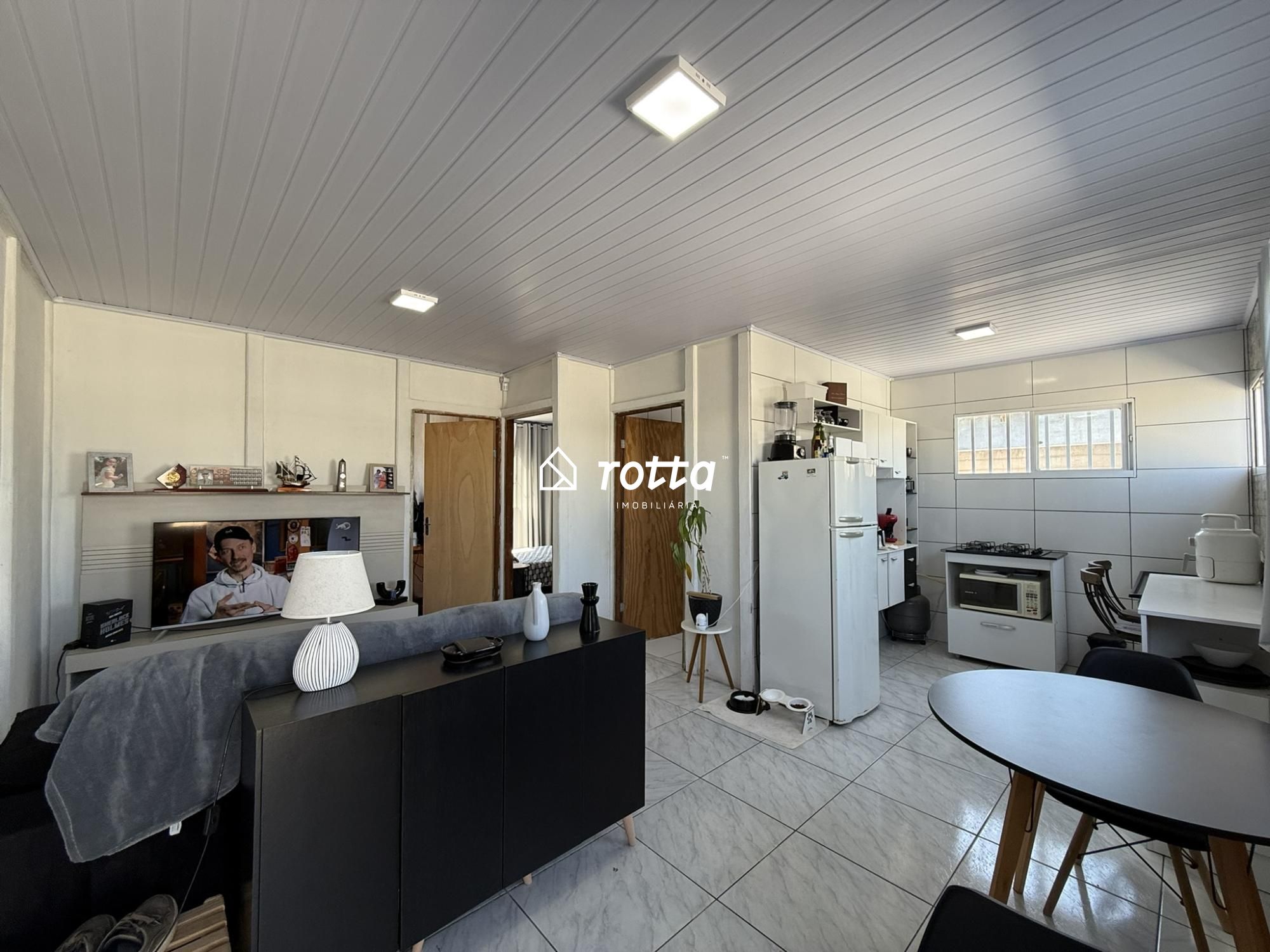 Casa de 2 dormitórios com espaço para piscina no Central Park!