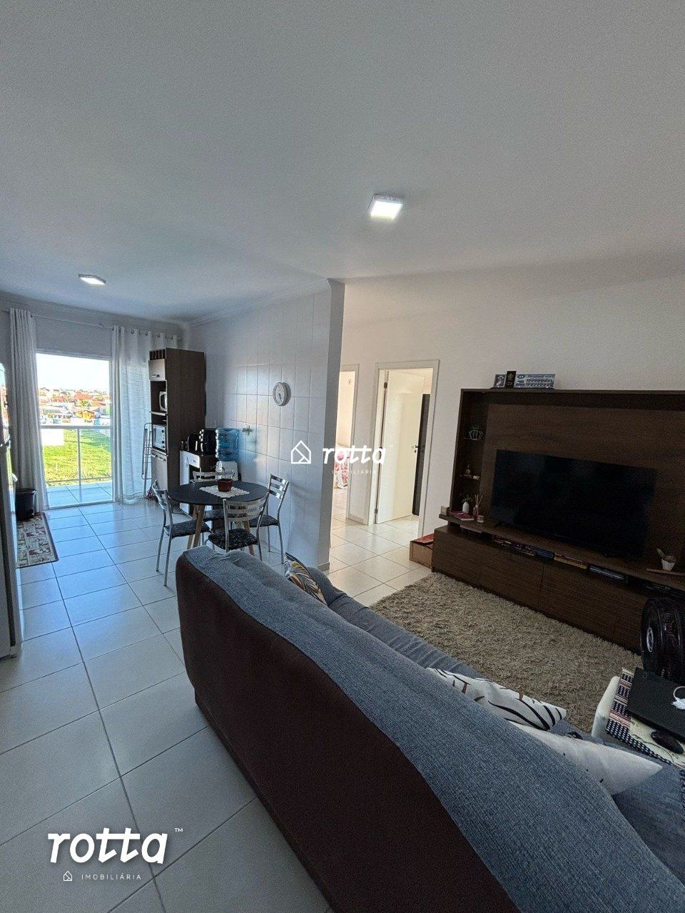 Apartamento de 2 dormitórios à venda no Cassino, Rio Grande