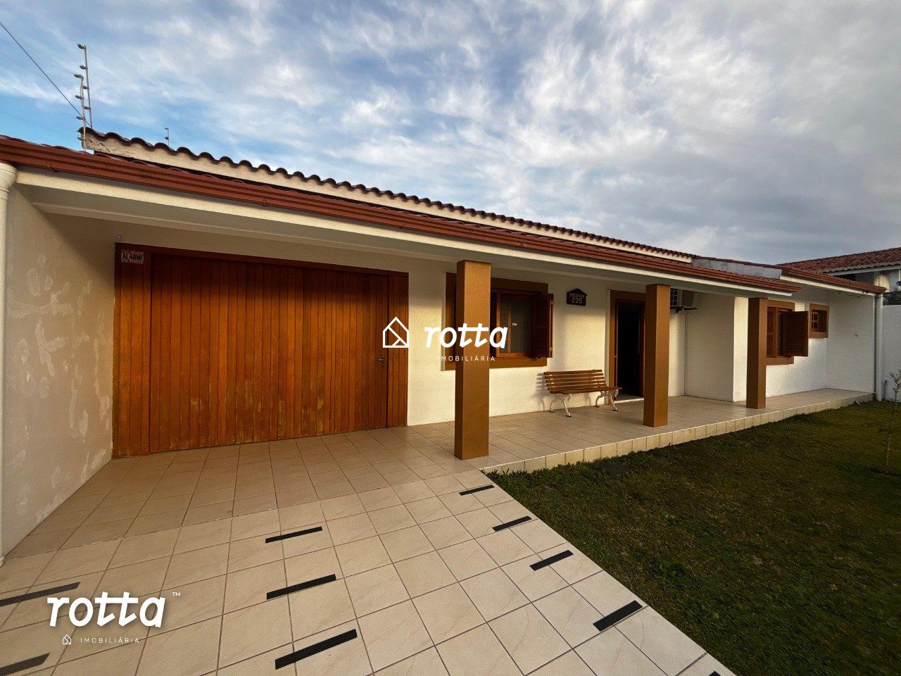 Exclusividade Rotta: Casa com 246m² em Terreno de 400m², Perto das Principais Avenidas do Cassino!