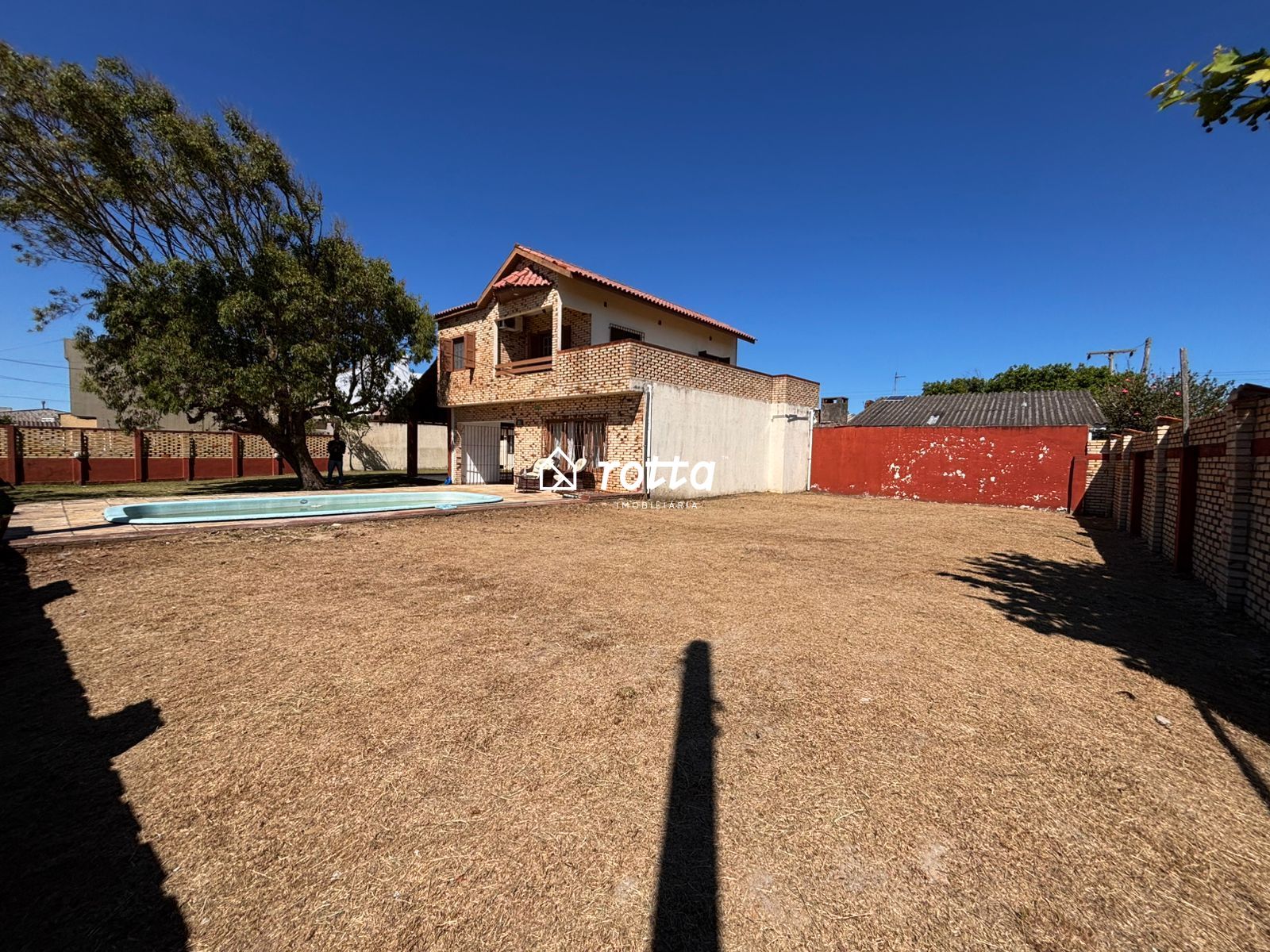 Casa com Piscina e Espaço Gourmet na Rua Paulino Modernel - O equilíbrio perfeito entre conforto e lazer no Cassino!