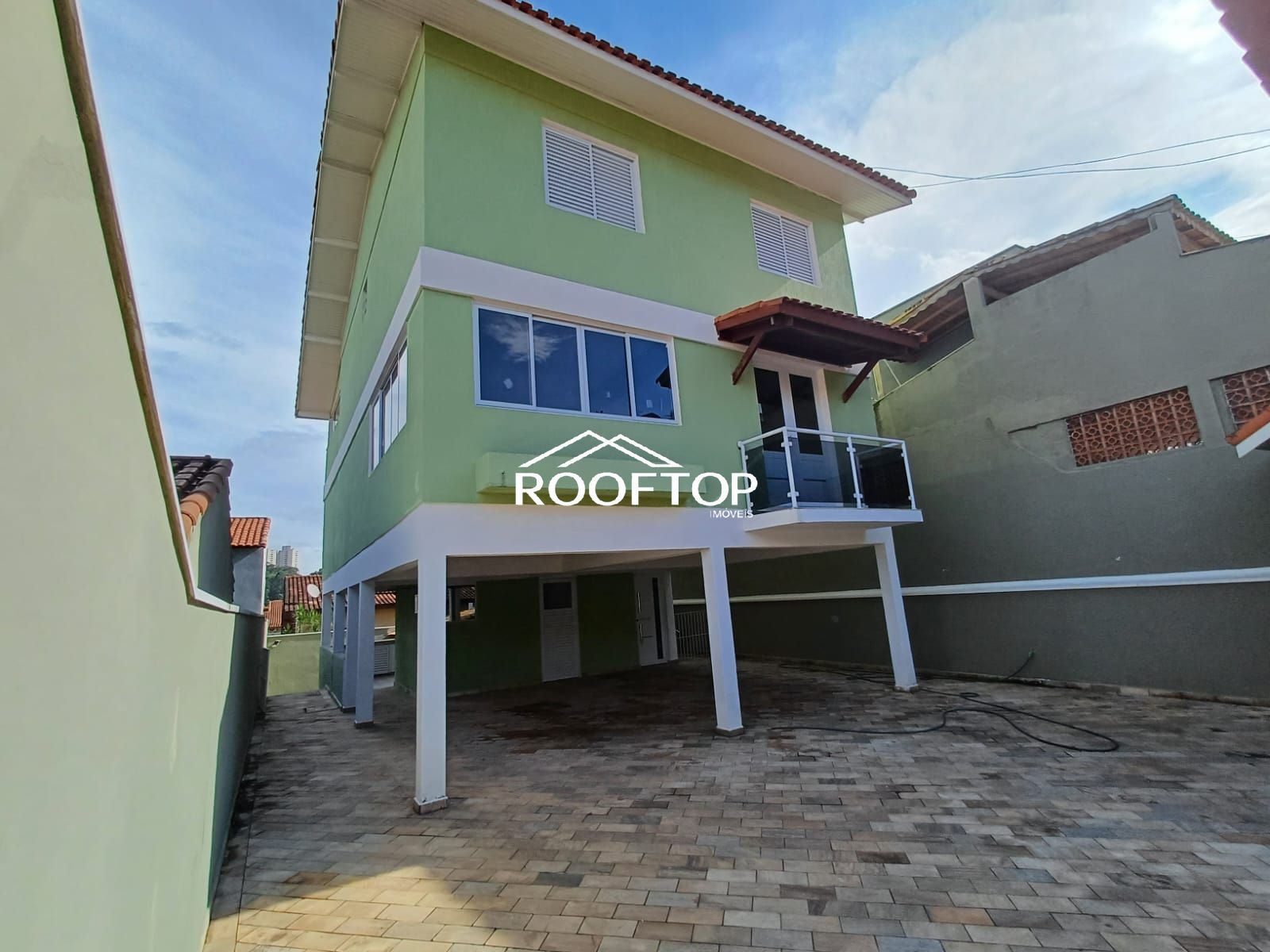 Sobrado, 3 quartos, 250 m² - Foto 1