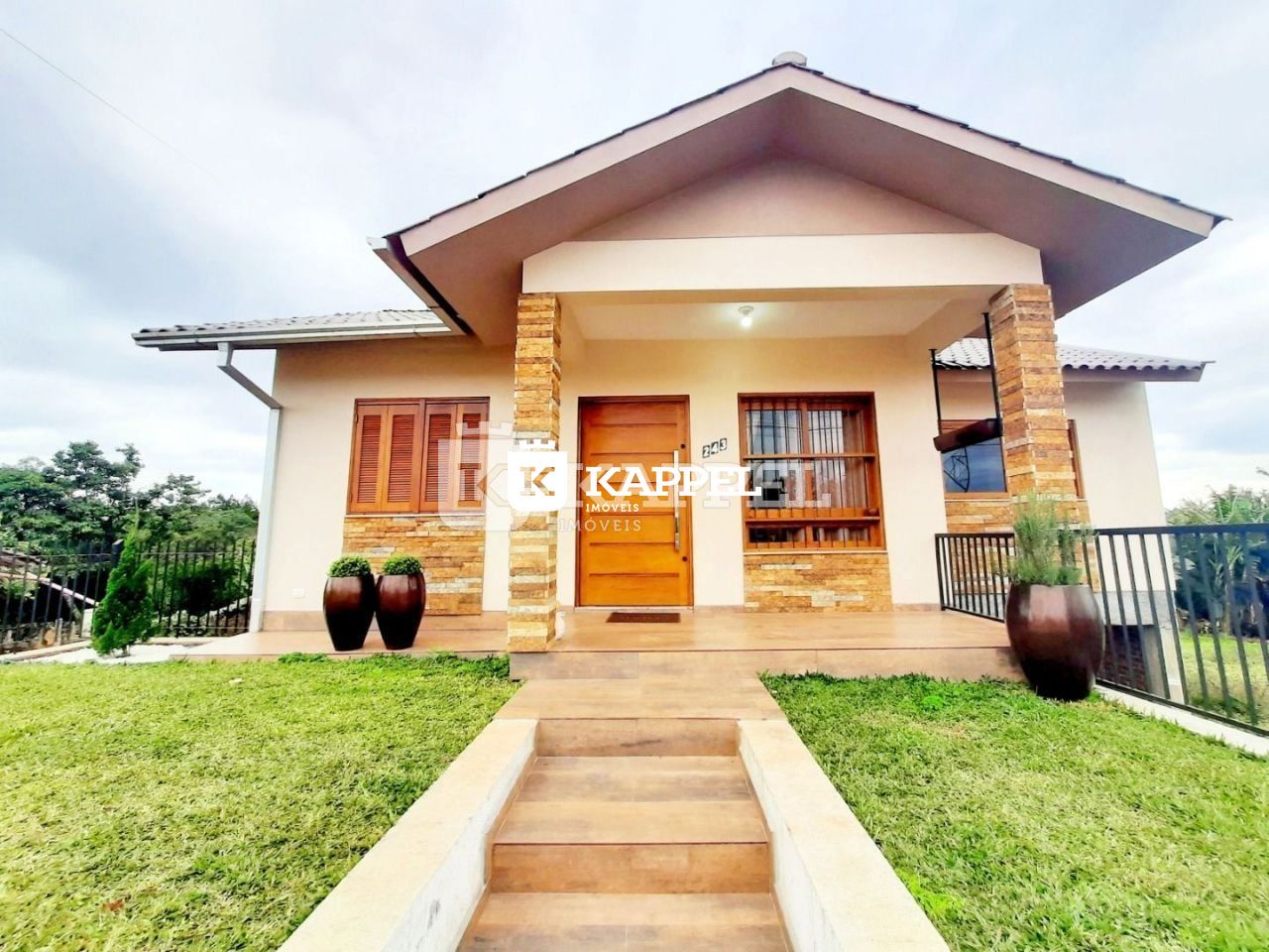 Imagem do imóvel Casa Com 2 Dormitórios à Venda, B. Bom Pastor - Lajeado/rs