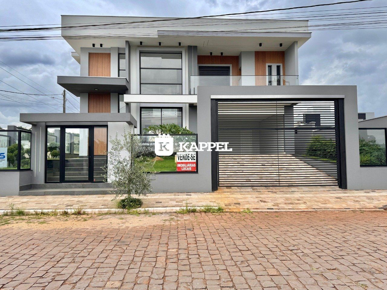 Imagem do imóvel Casa A Venda No Universitário Com 3 Suítes!