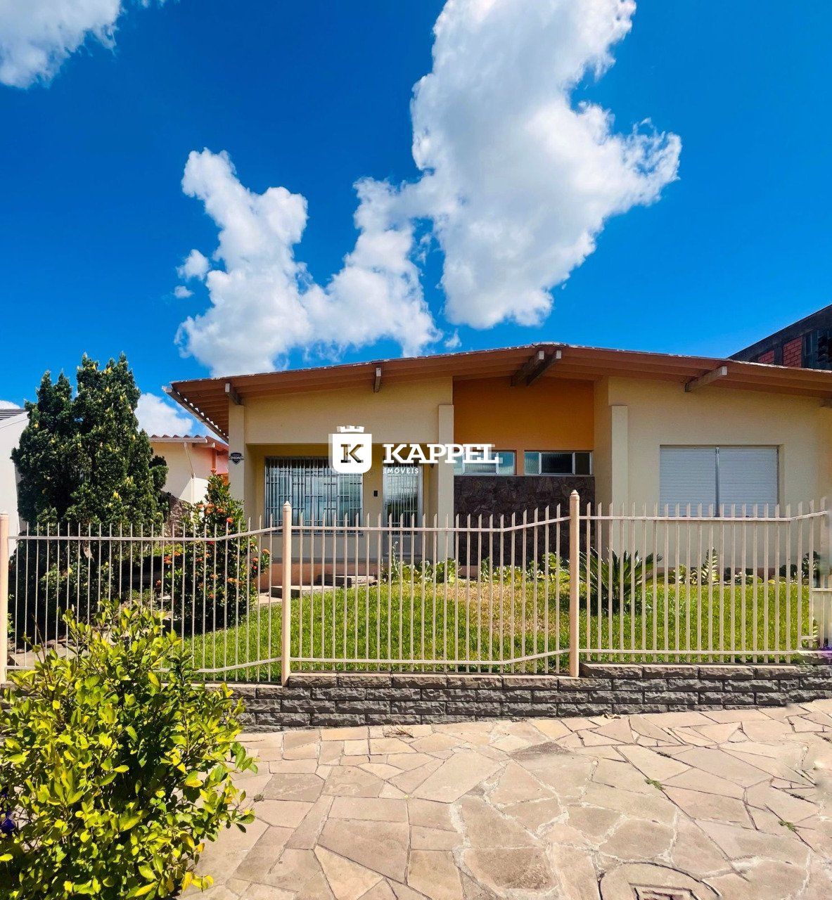 Imagem do imóvel Casa Ampla Com Quatro Dormitórios No Centro De Venâncio Aires!