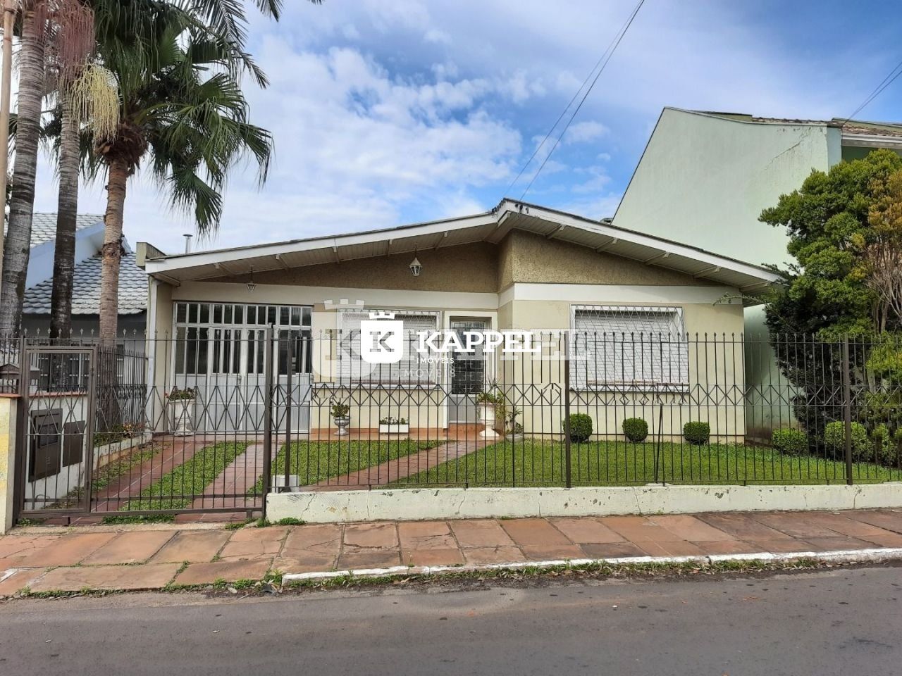 Imagem do imóvel Casa Com 3 Dormitórios, 150 M² - Bem Localizada No Moinhos