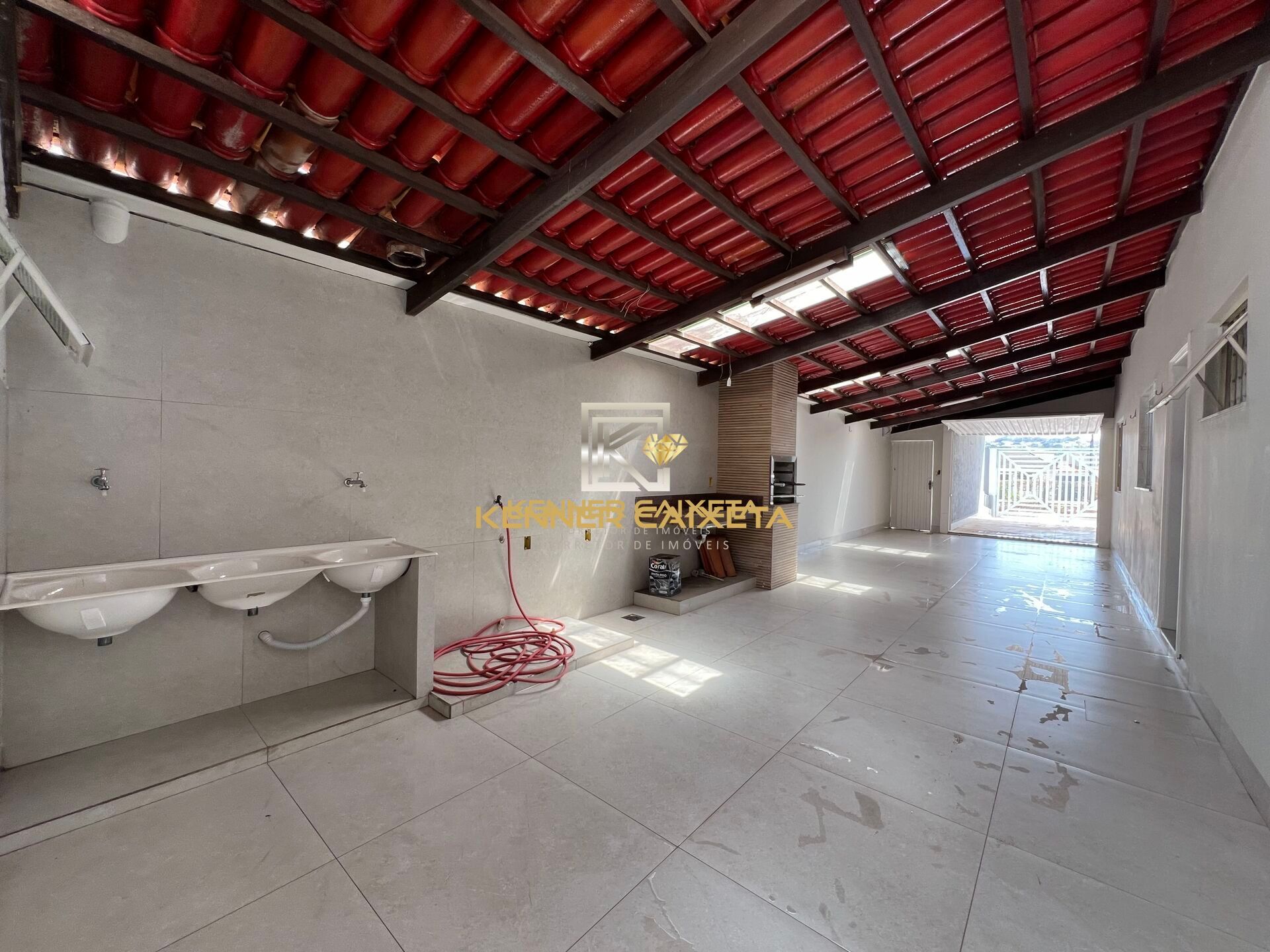 Casa, 4 quartos, 229 m² - Foto 4