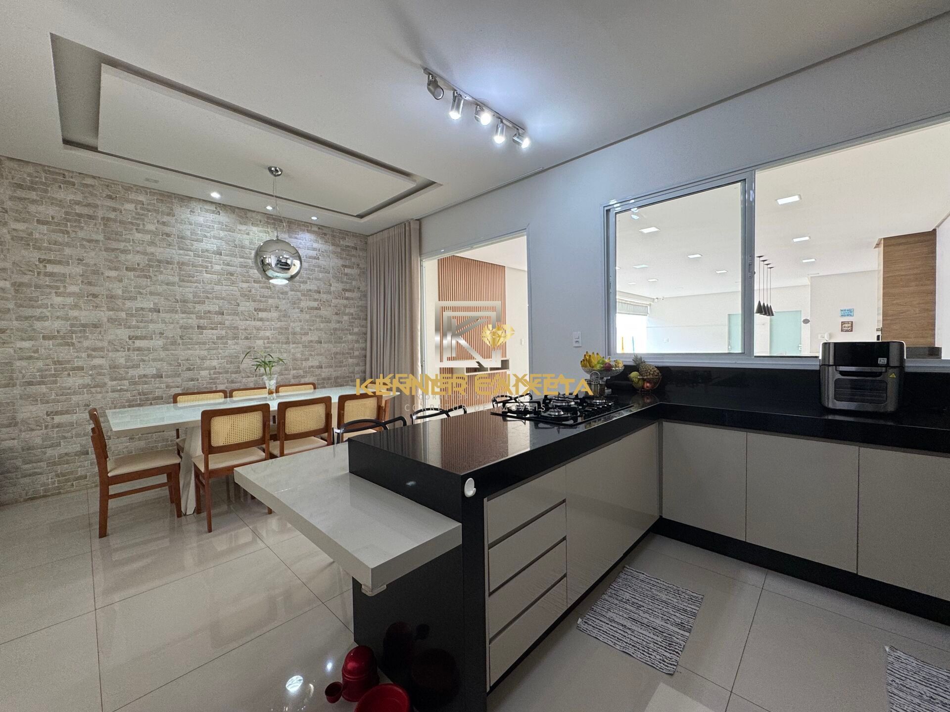 Casa, 3 quartos, 243 m² - Foto 13