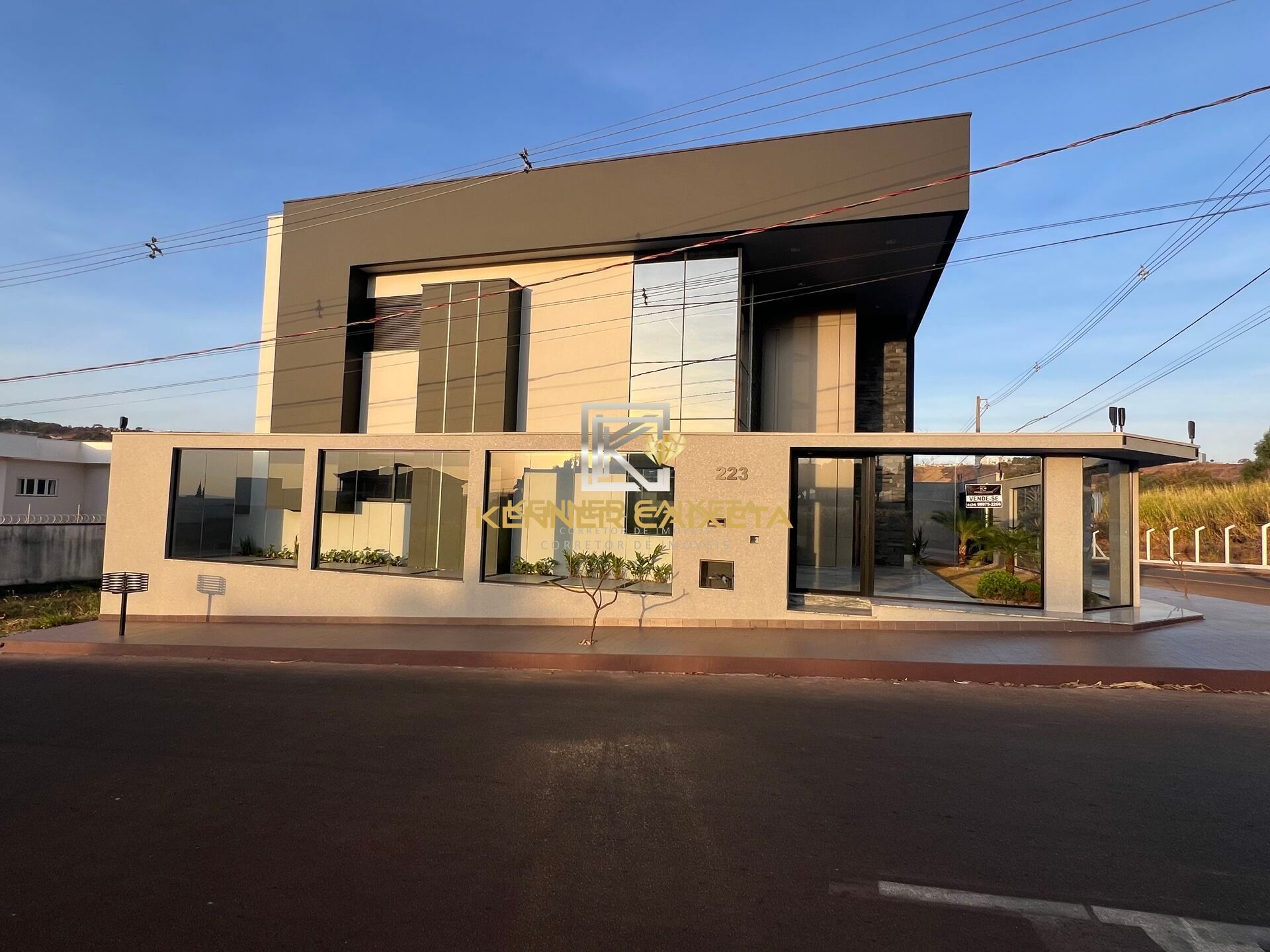 Casa, 4 quartos, 313 m² - Foto 3