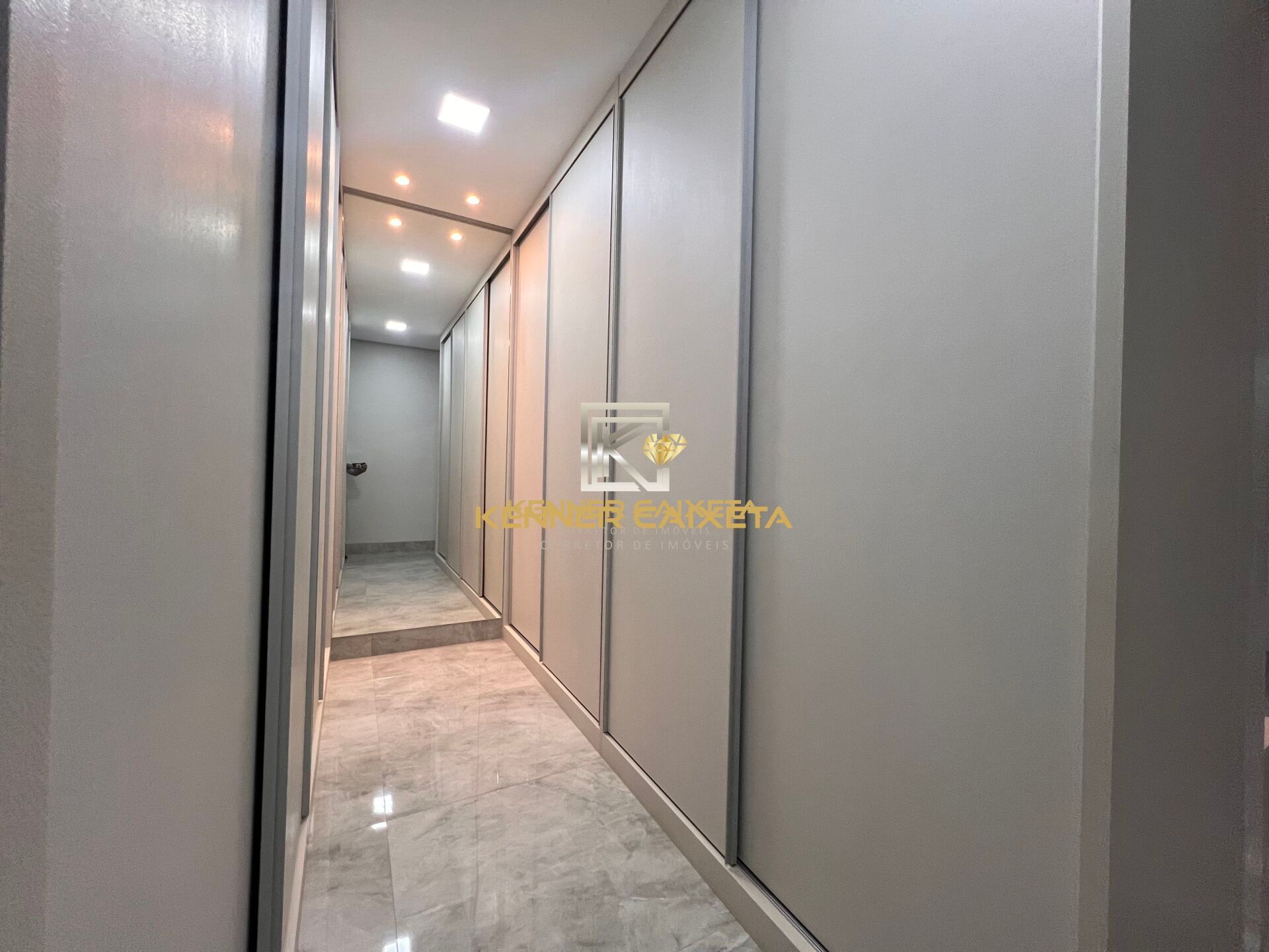 Casa, 3 quartos, 252 m² - Foto 14