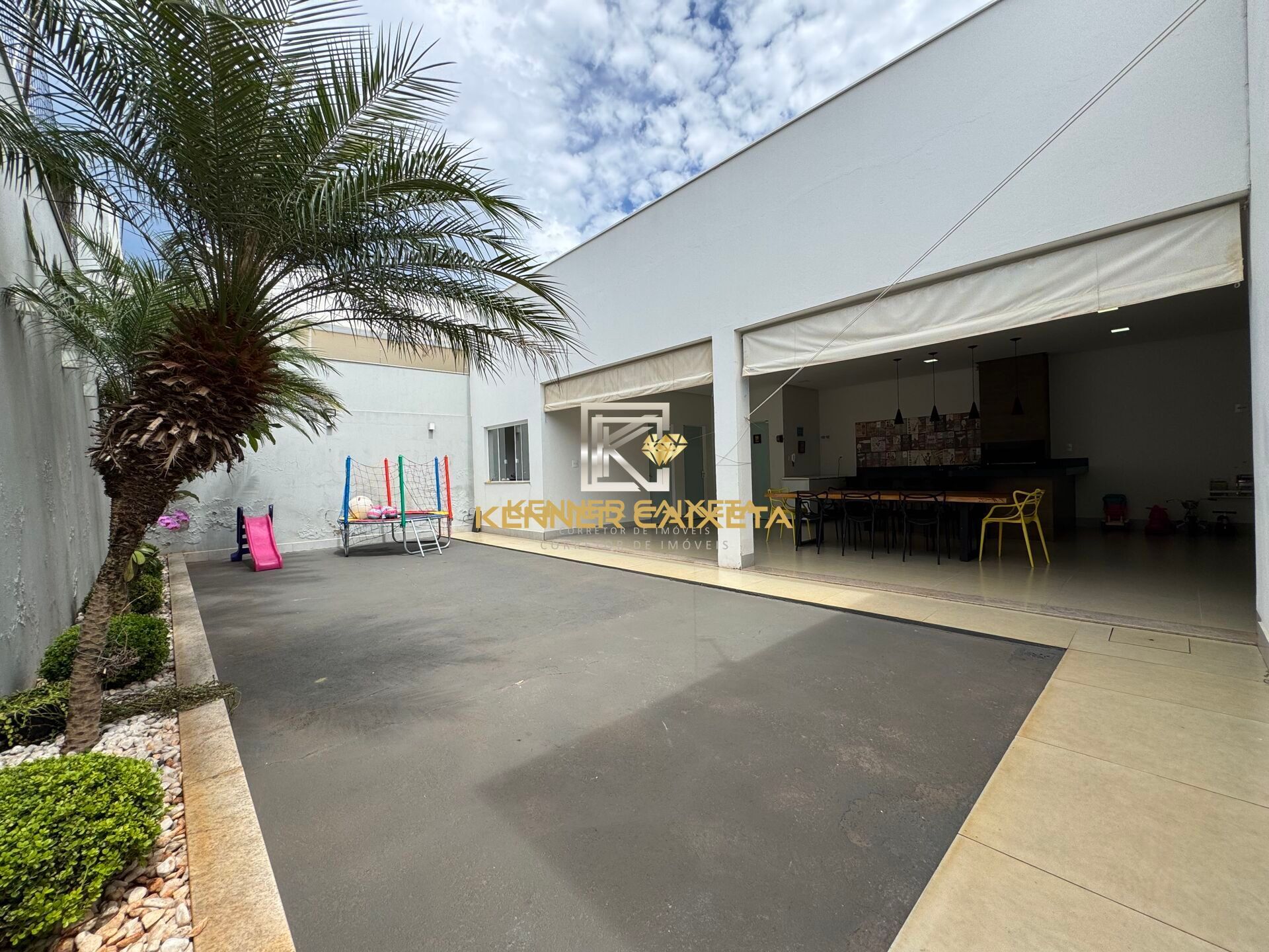 Casa, 3 quartos, 243 m² - Foto 27