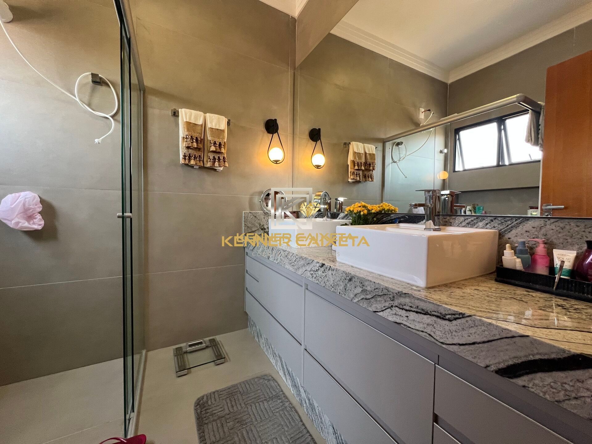 Casa, 5 quartos, 300 m² - Foto 9