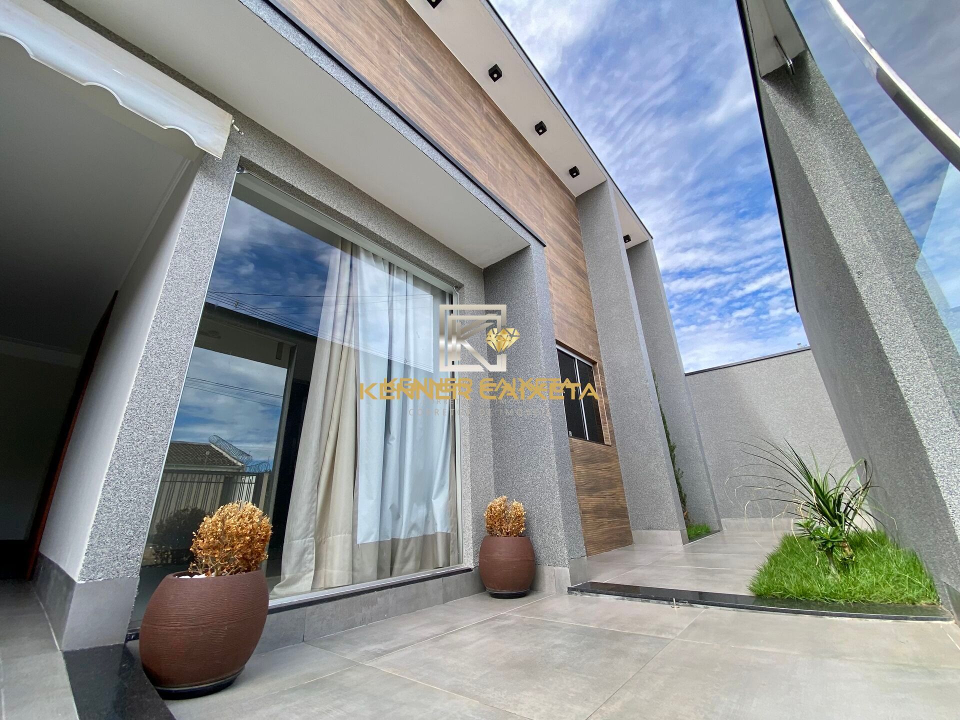 Casa, 3 quartos, 220 m² - Foto 1