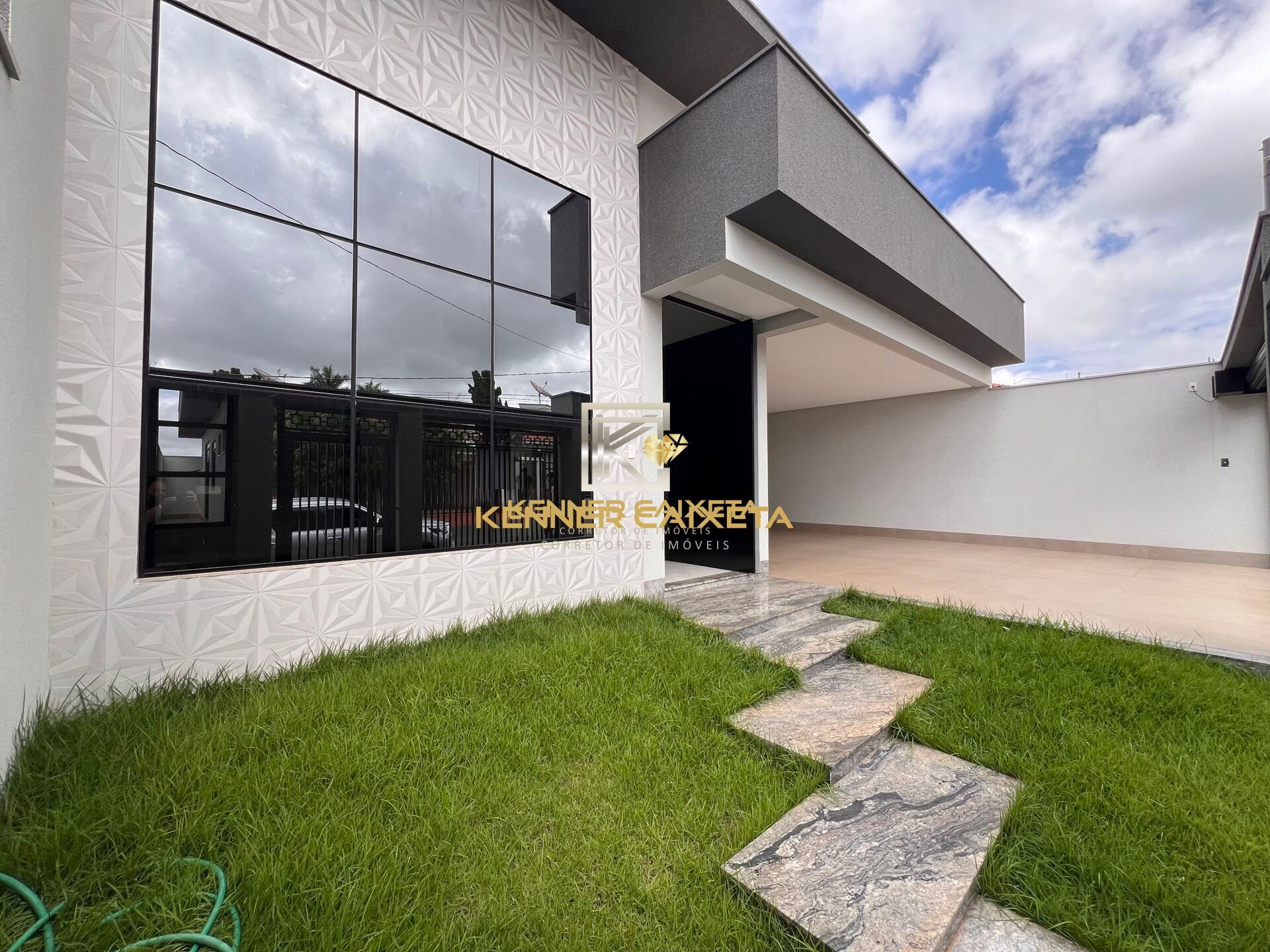 Casa, 3 quartos, 200 m² - Foto 1