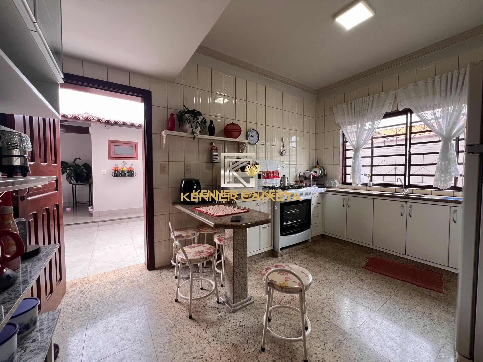 Sobrado, 4 quartos, 380 m² - Foto 13