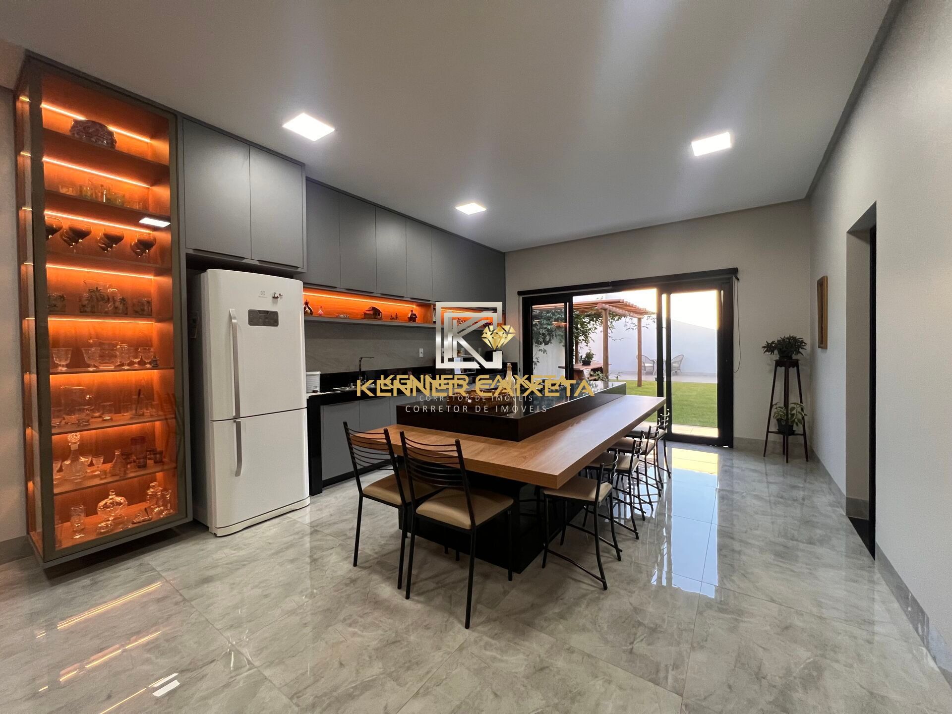 Casa, 3 quartos, 252 m² - Foto 20