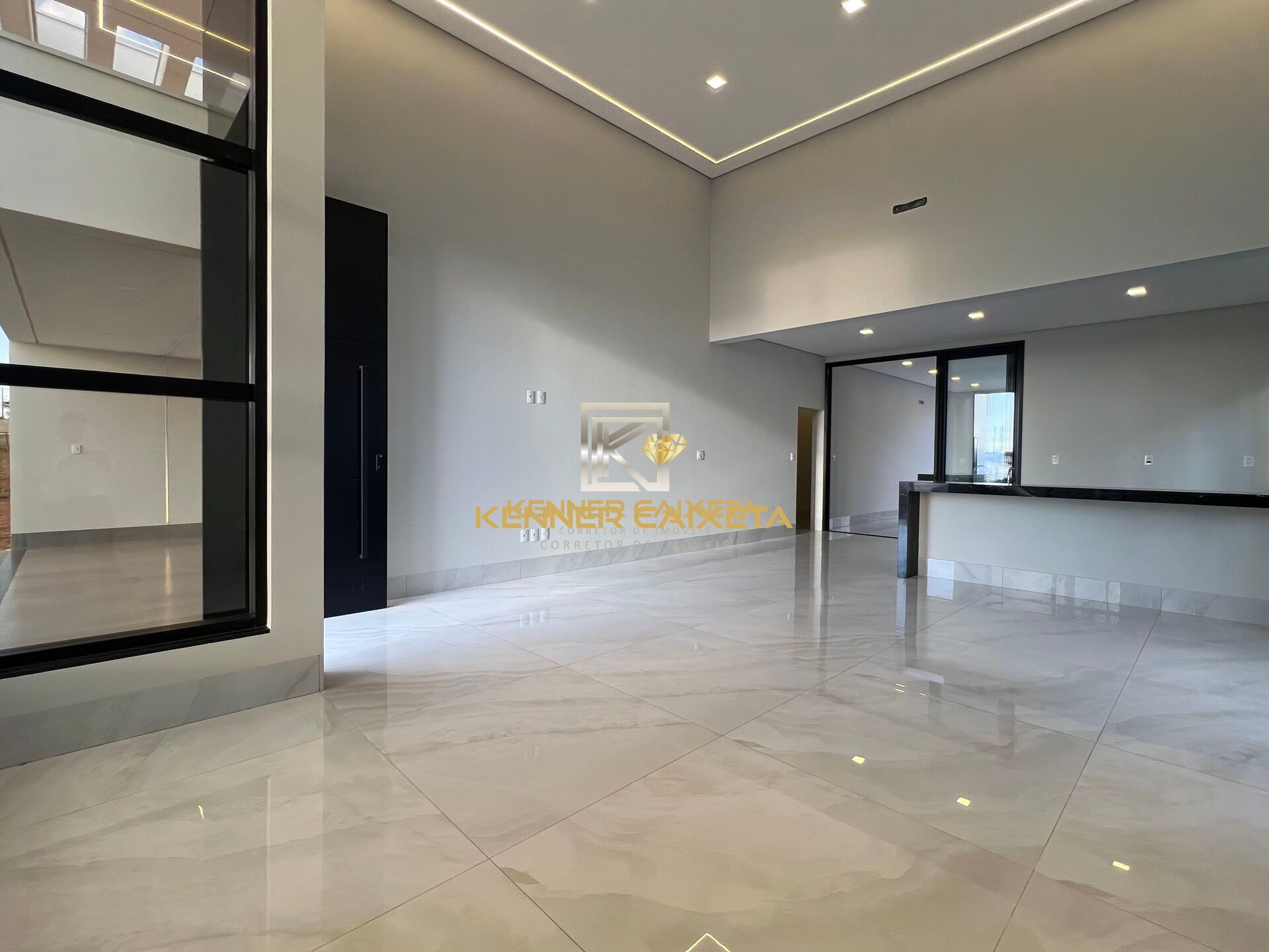 Casa, 3 quartos, 225 m² - Foto 2