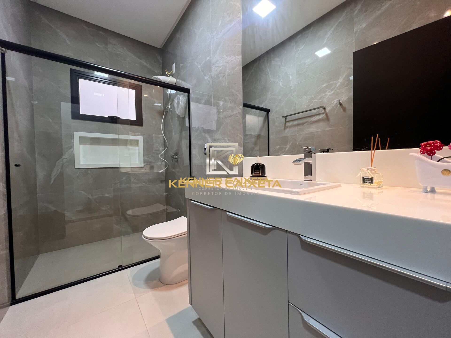 Casa, 3 quartos, 252 m² - Foto 17