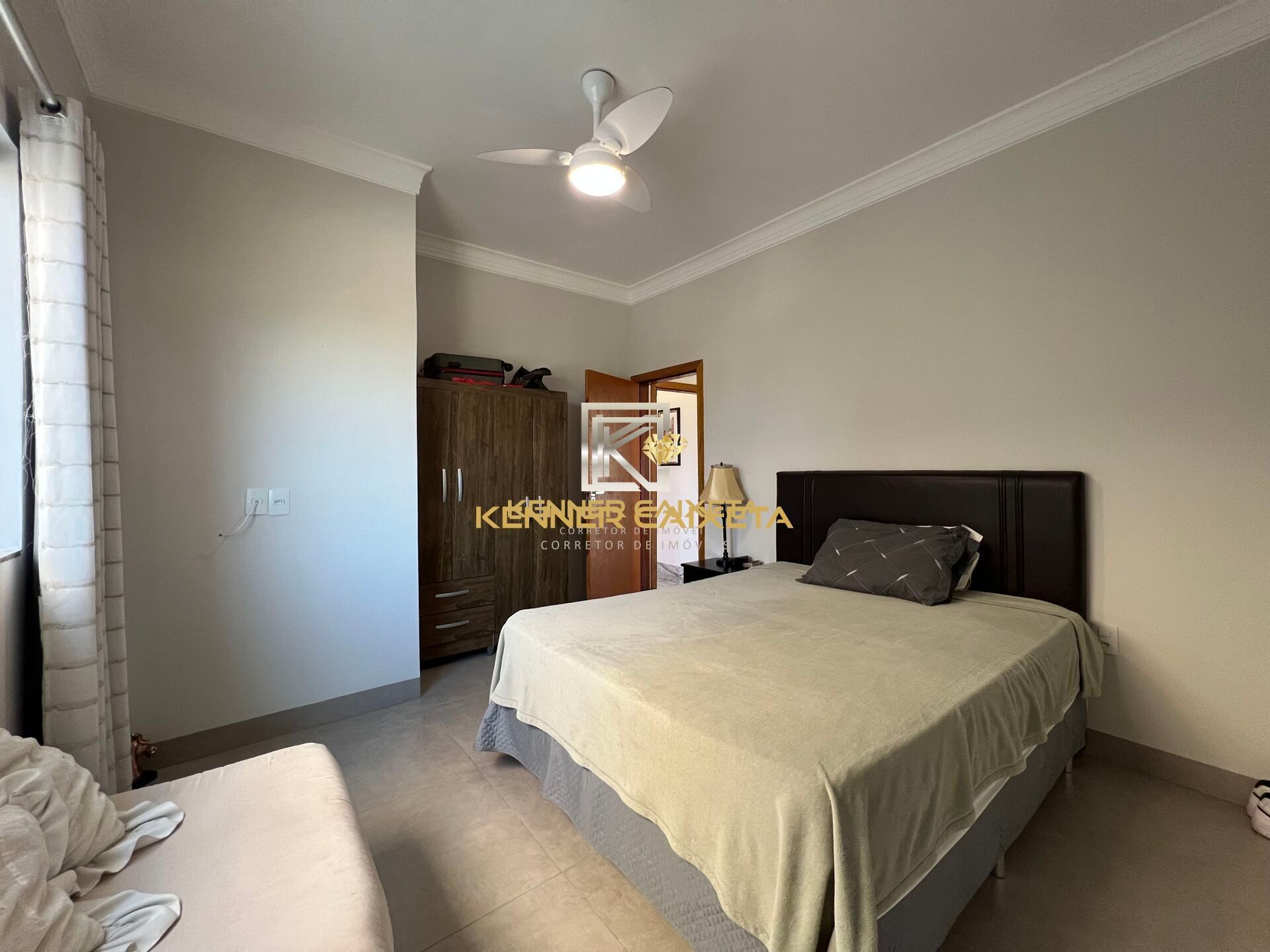 Casa, 5 quartos, 300 m² - Foto 8