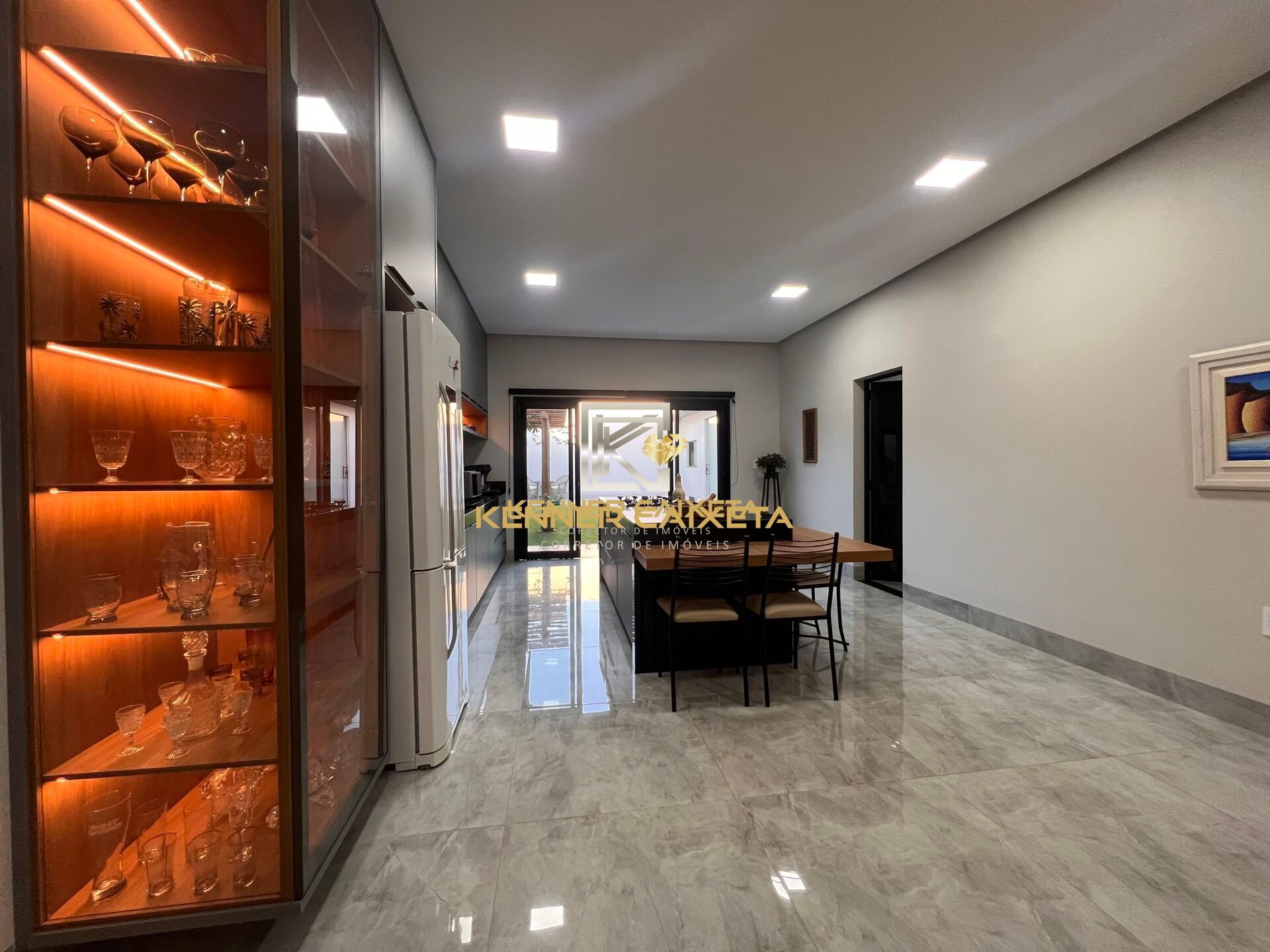 Casa, 3 quartos, 252 m² - Foto 6