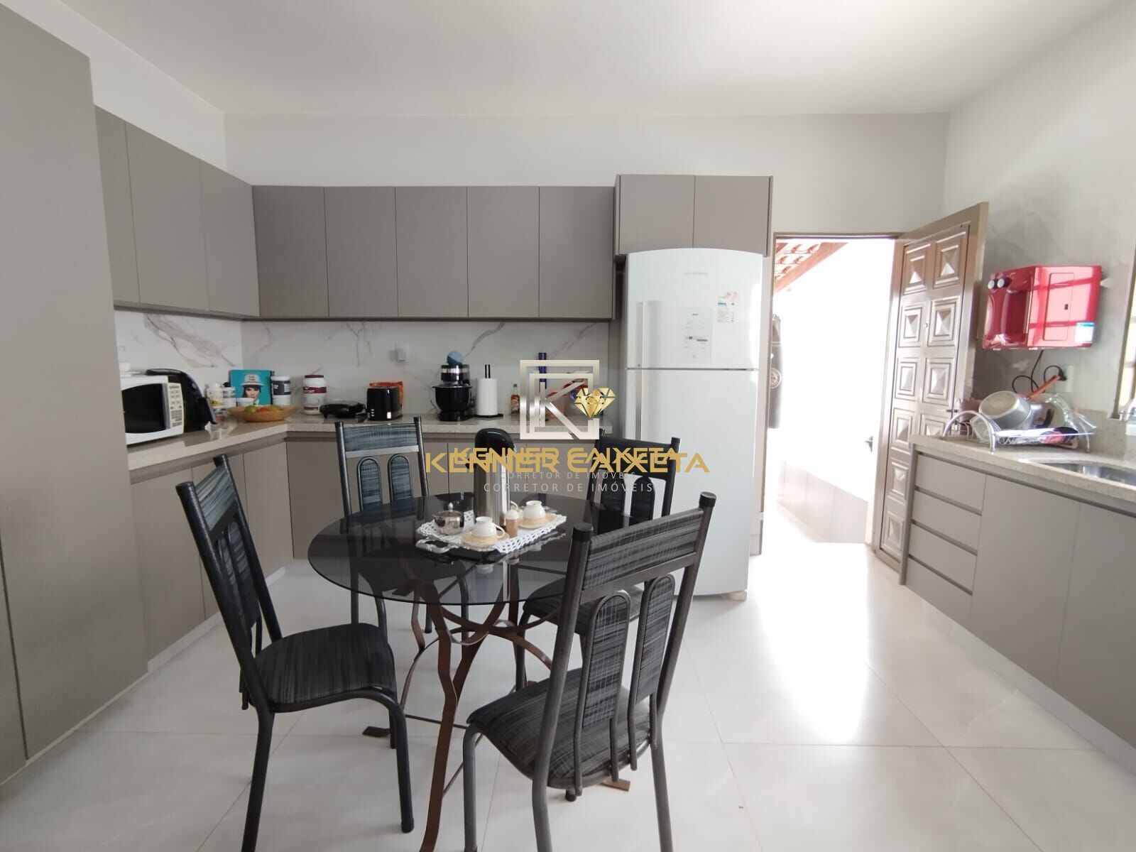 Casa, 3 quartos, 147 m² - Foto 1