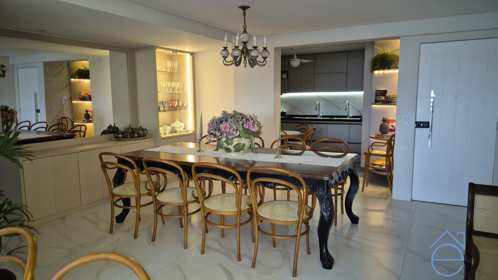 Apartamento, 3 quartos, 148 m² - Foto 1