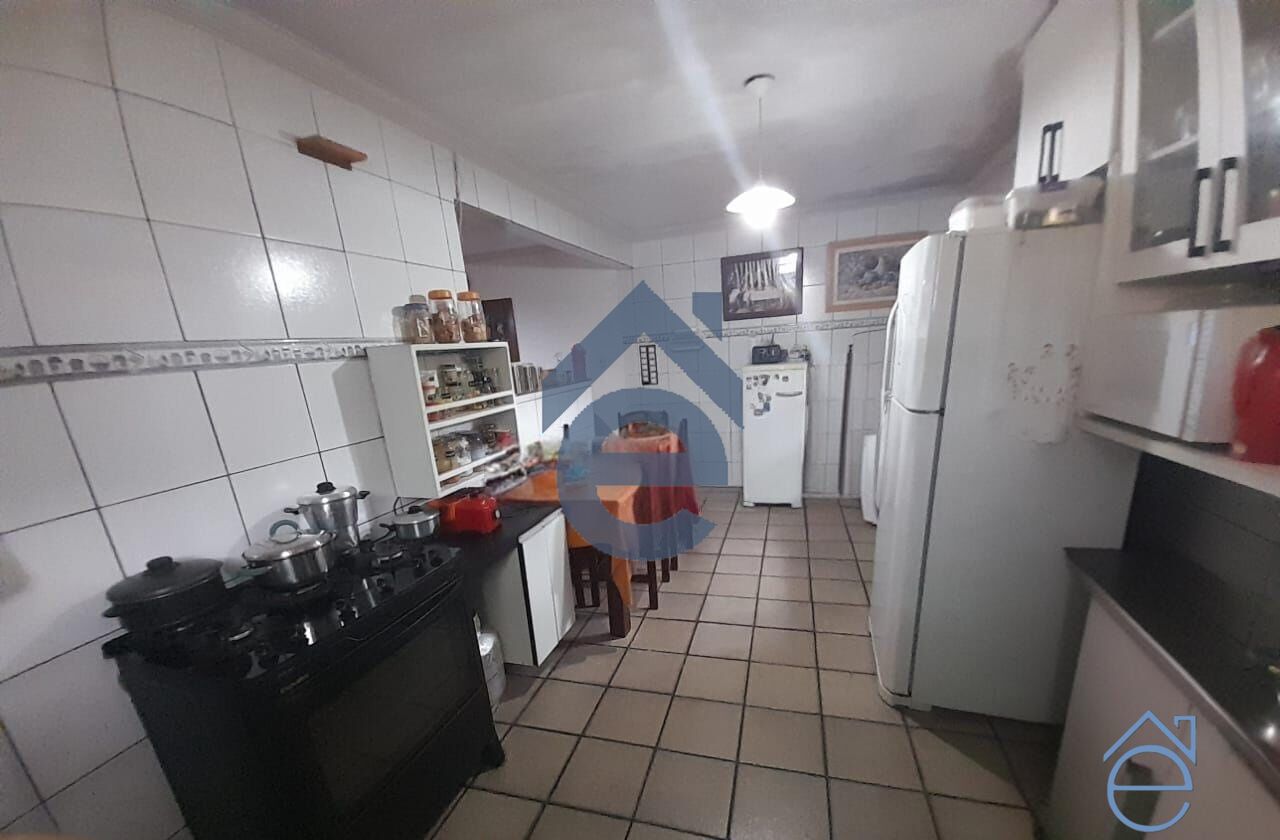 Casa, 5 quartos, 132 m² - Foto 9