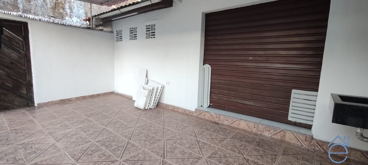 Casa, 3 quartos, 216 m² - Foto 2