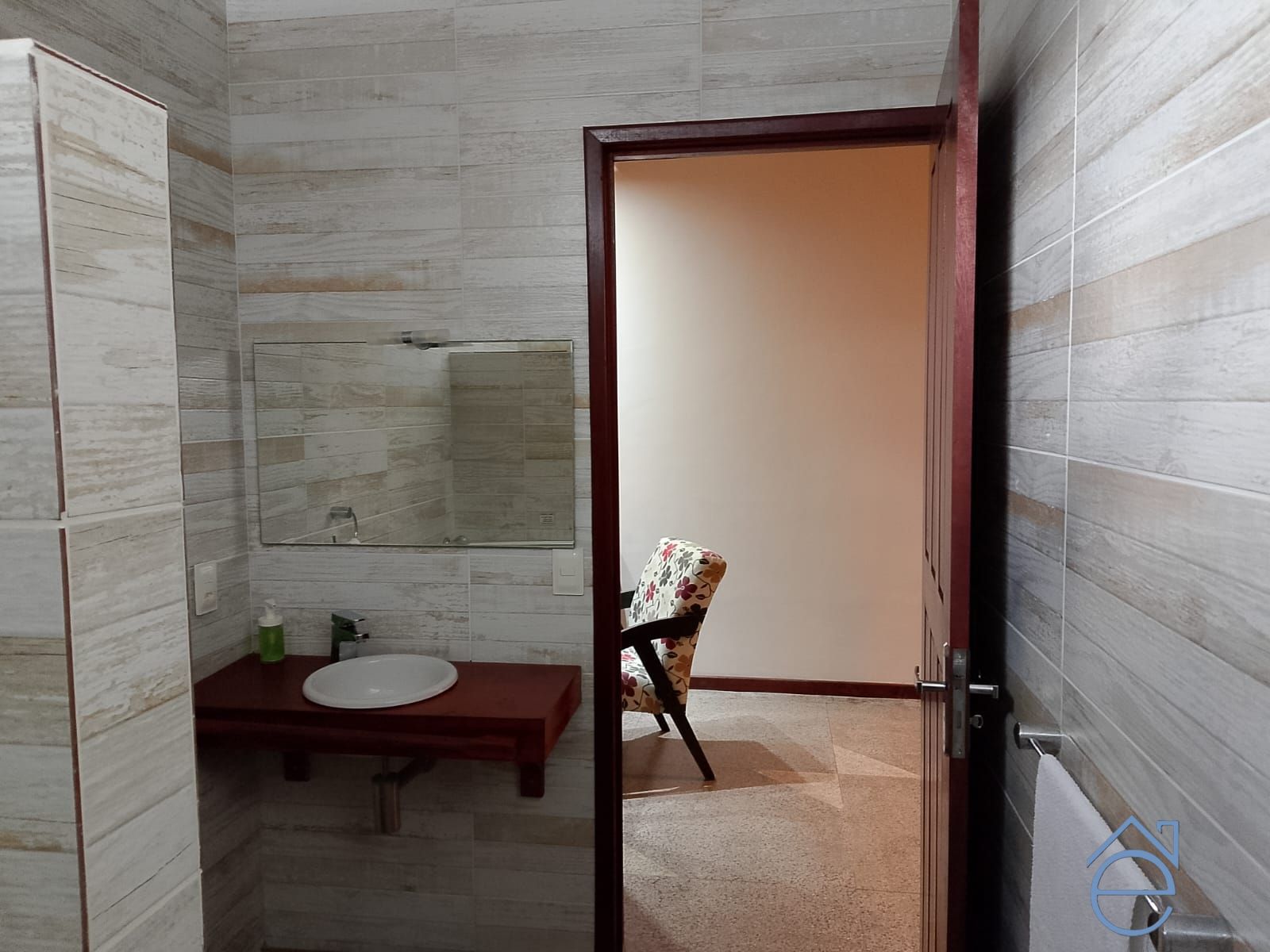 Hotel, 16 quartos, 1070 m² - Foto 12