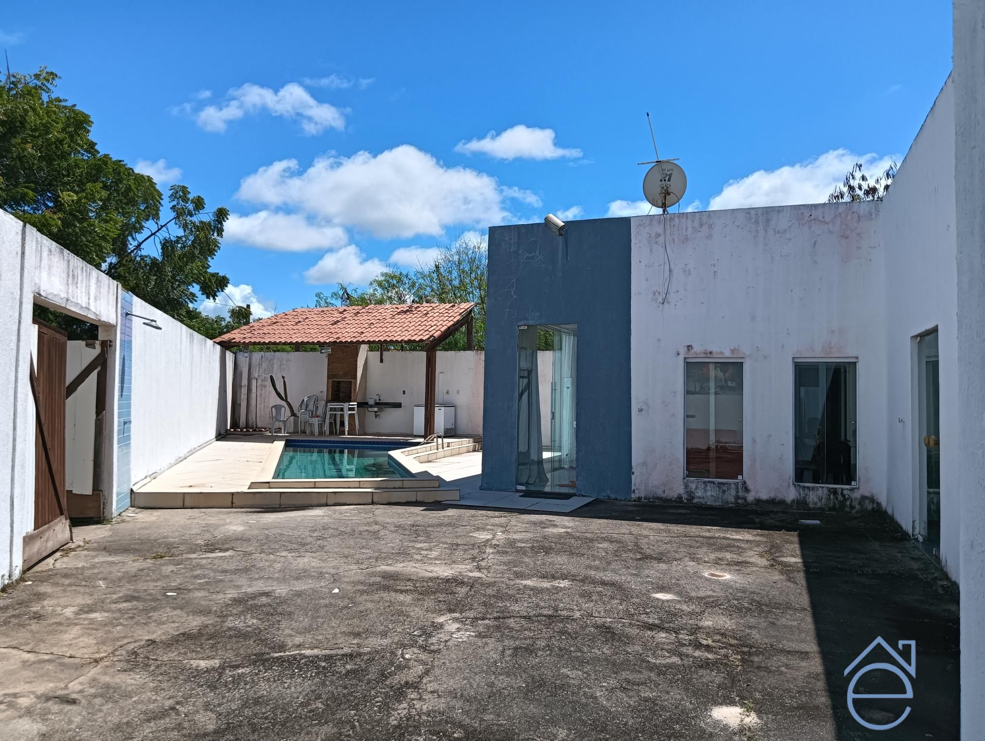 Casa, 4 quartos, 191 m² - Foto 2