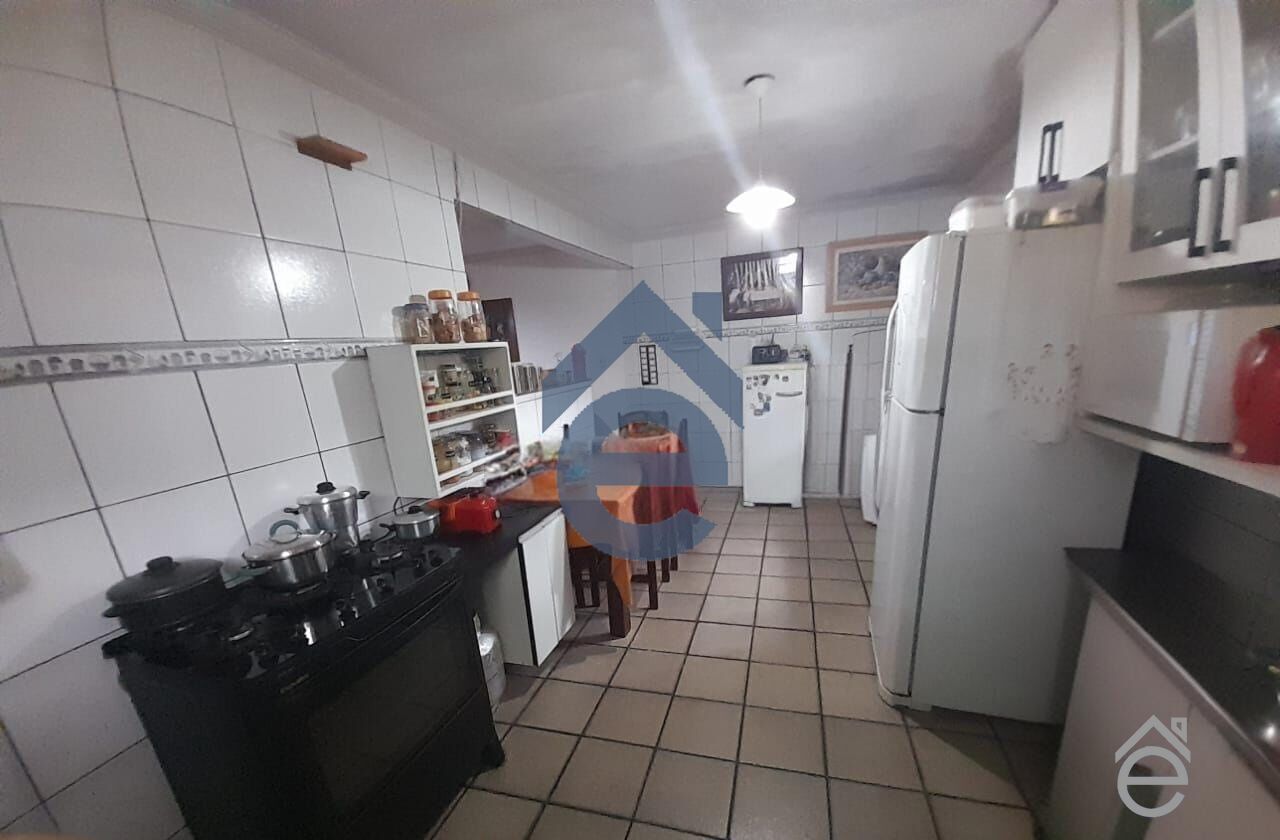 Casa, 5 quartos, 132 m² - Foto 9